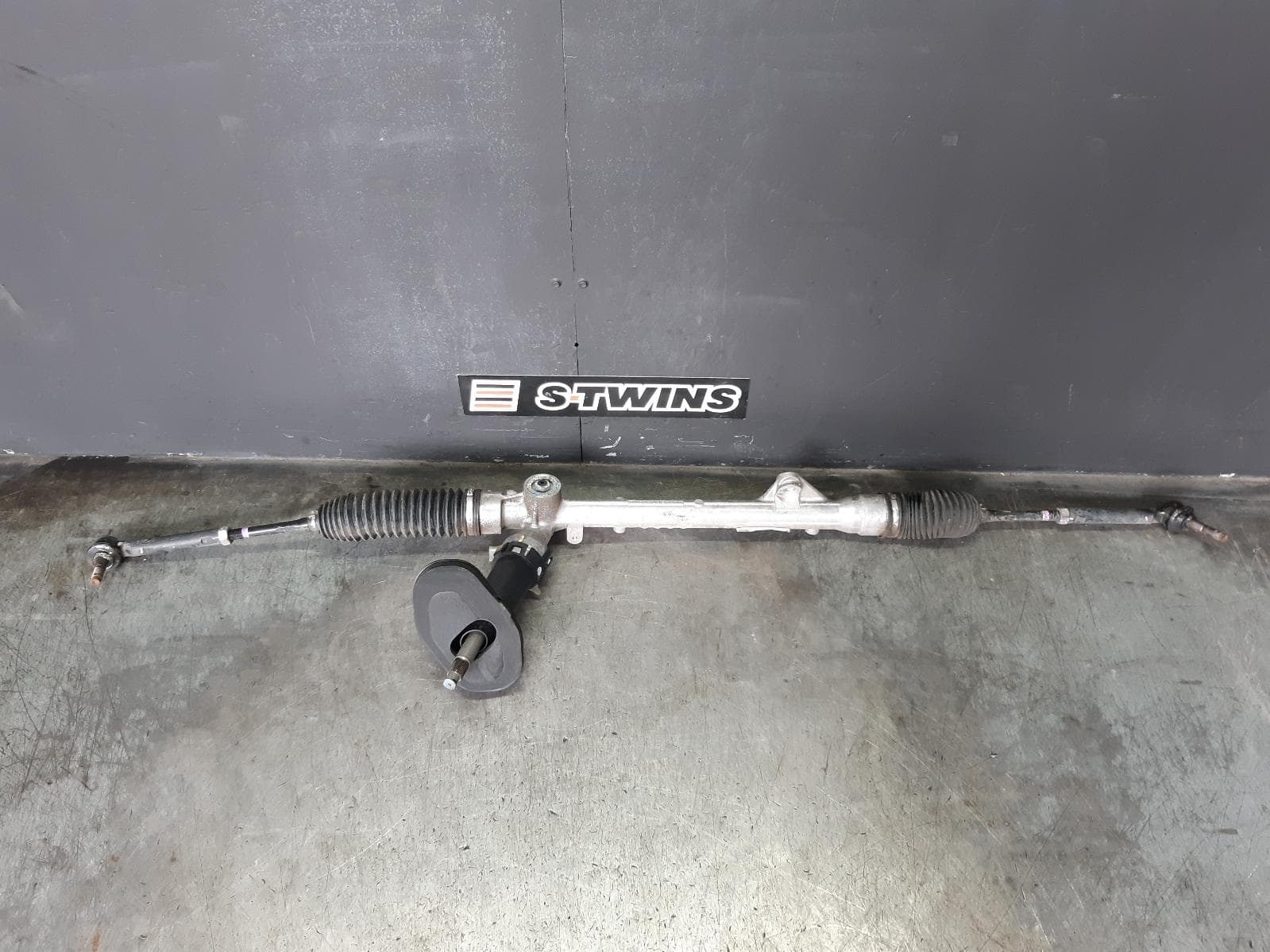Used auto part listing image: 2016 MAZDA CX3 STEERING BOX RACK DK, 03/15- 0000358144