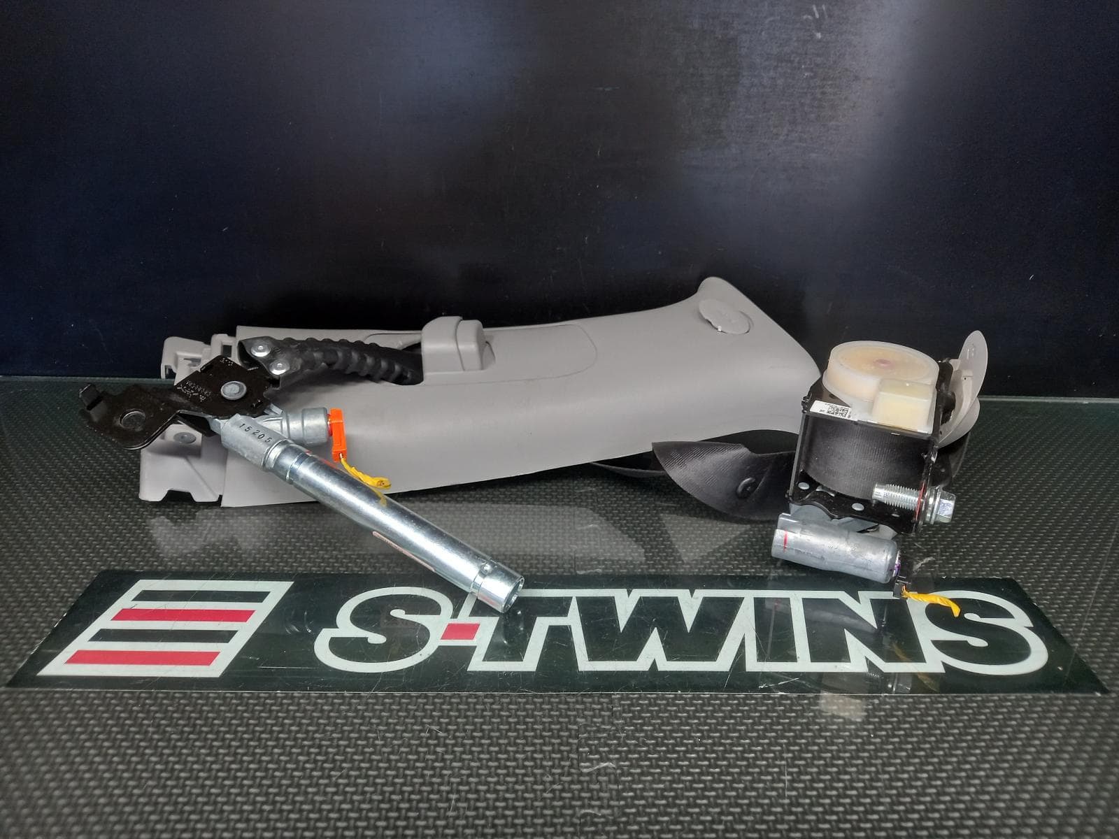 Used auto part listing image: 2015 KIA SPORTAGE SEAT BELT STALK RH FRONT, SEAT BELT ONLY, SL, 05/10-10/15 0000360529