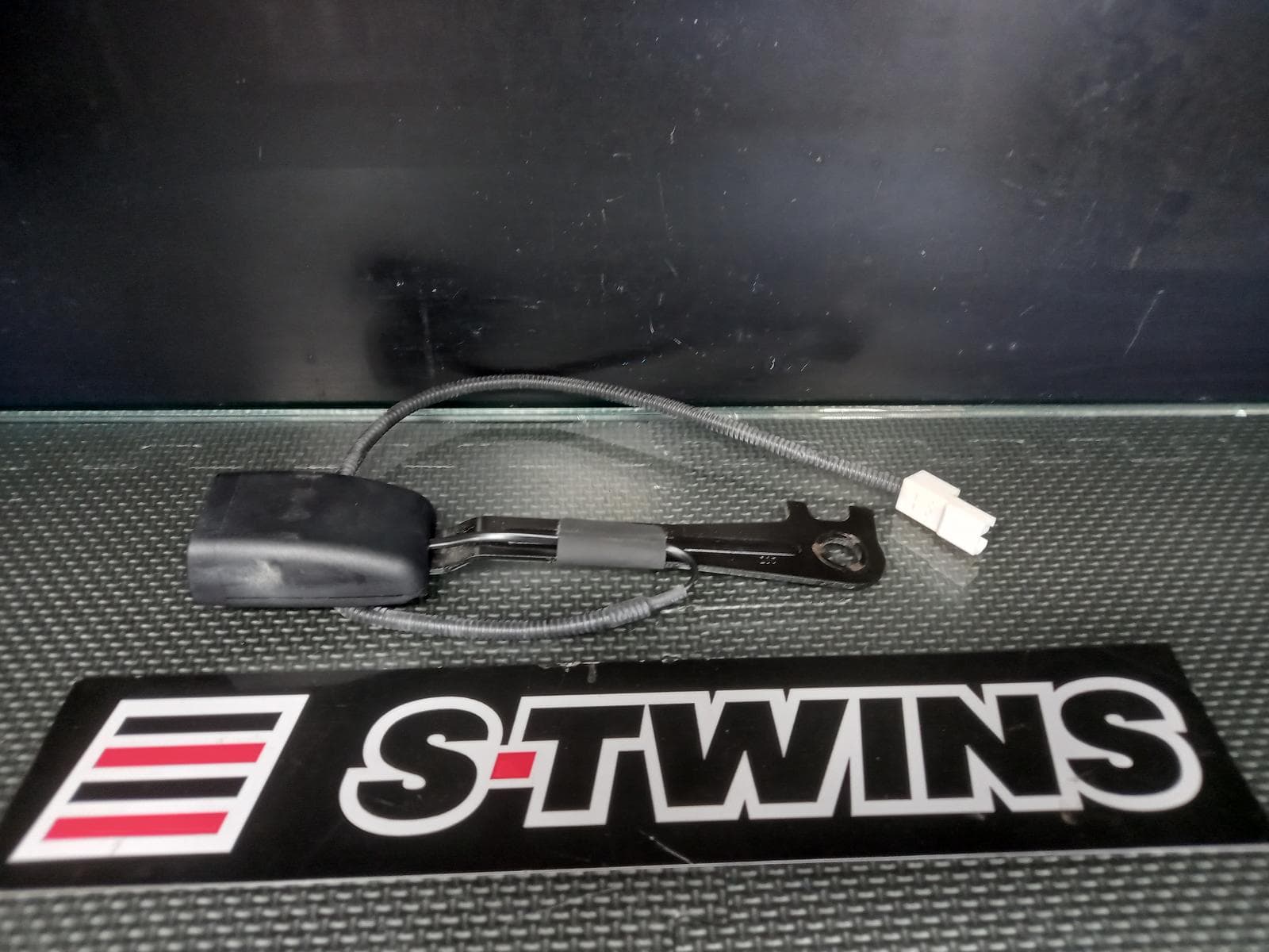 Used auto part listing image: 2015 KIA SPORTAGE SEAT BELT STALK RH FRONT, SEAT BELT STALK ONLY, SL, 05/10-10/15 0000360530
