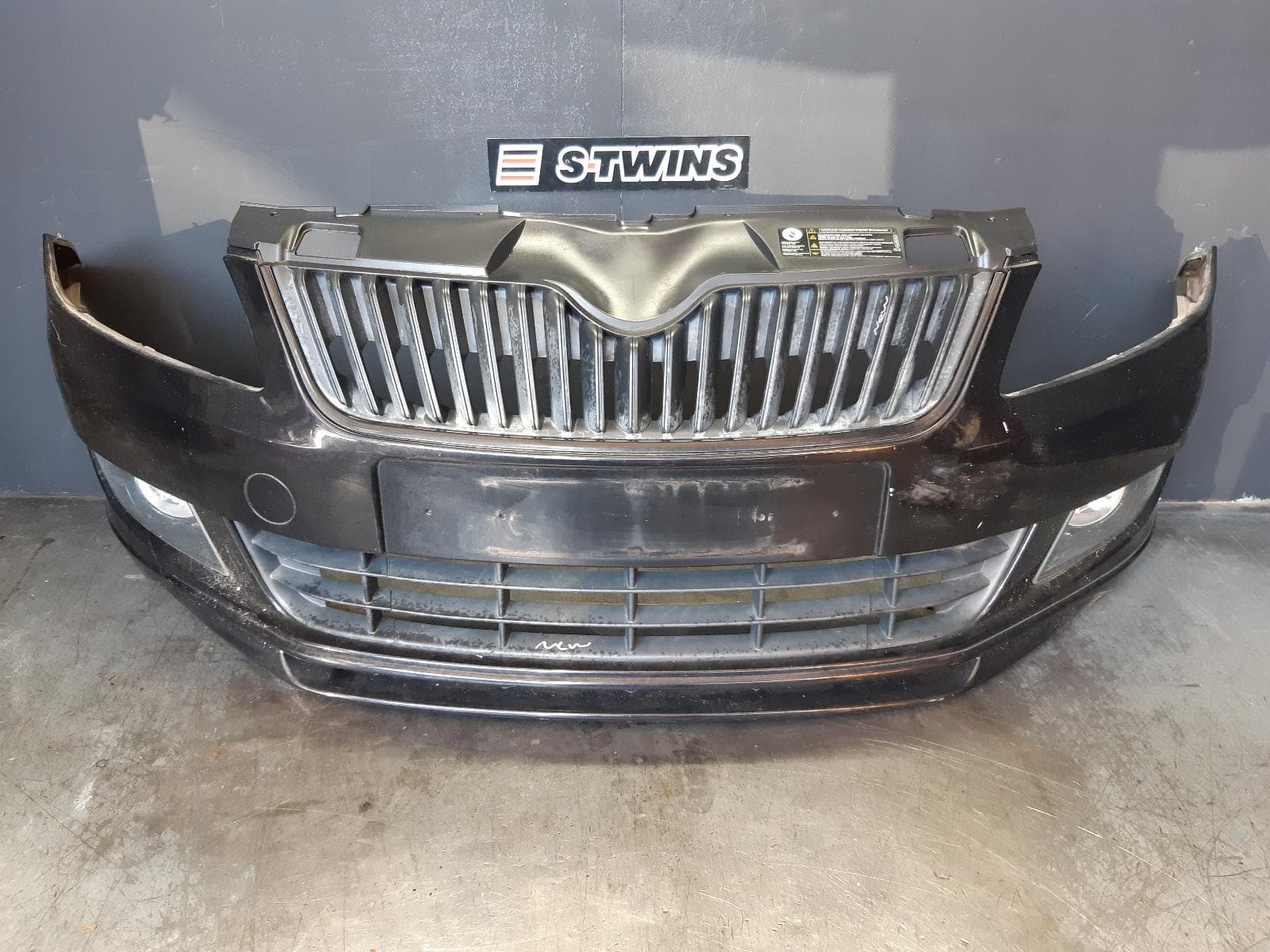 Used auto part listing image: 2013 SKODA FABIA FRONT BUMPER 5JF, 77TSI, 08/11-07/15 0000358884