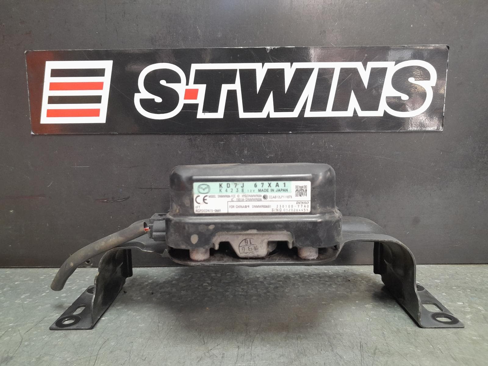 Used auto part listing image: 2018 MAZDA 6 REVERSE CAMERA FRONT RADAR SENSOR, GL, 03/18-12/24 0000360089