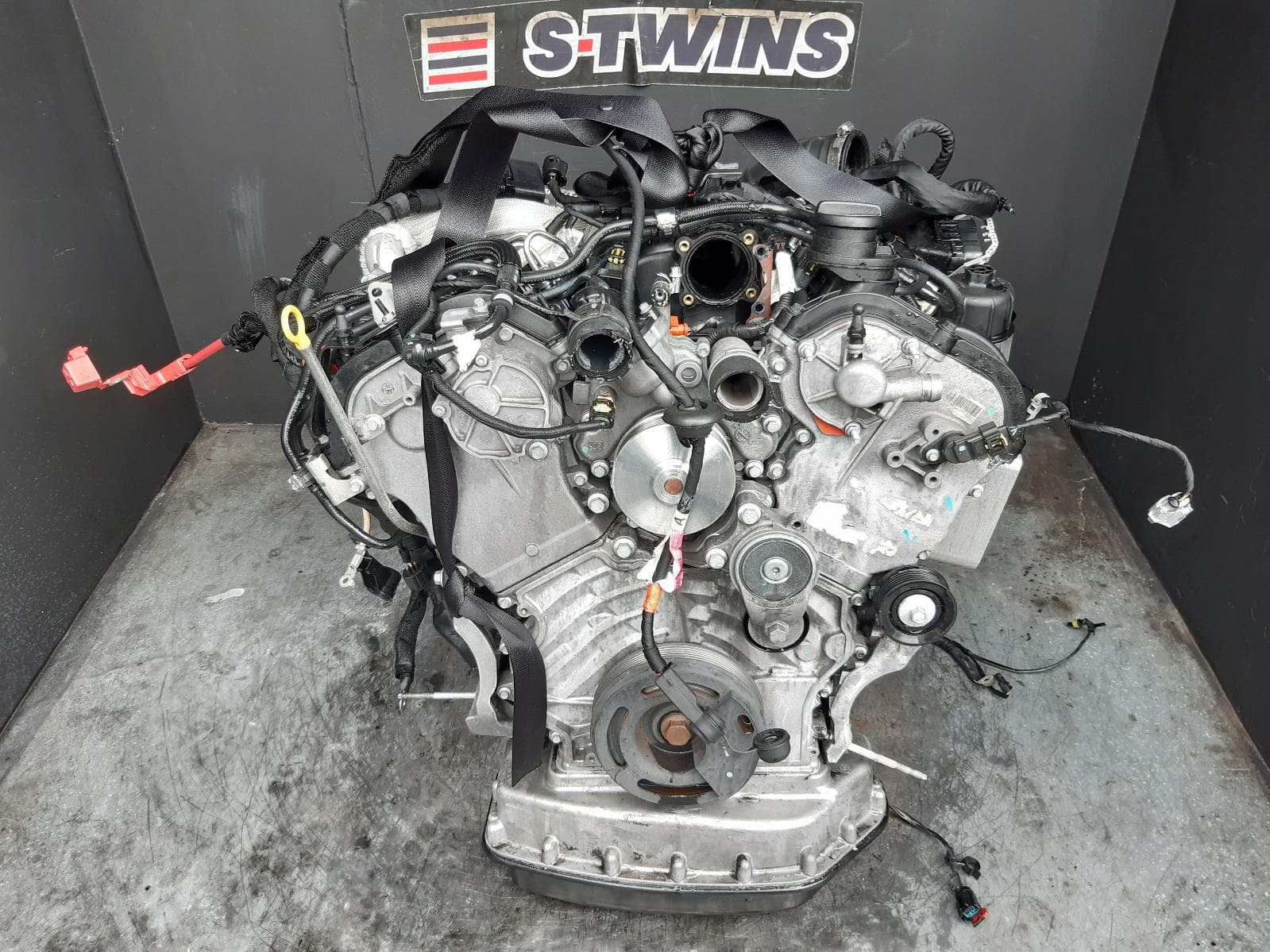 Used auto part listing image: 2013 CHRYSLER 300C ENGINE DIESEL, 3.0, TURBO, LX, 12/11-12/14 0000359498