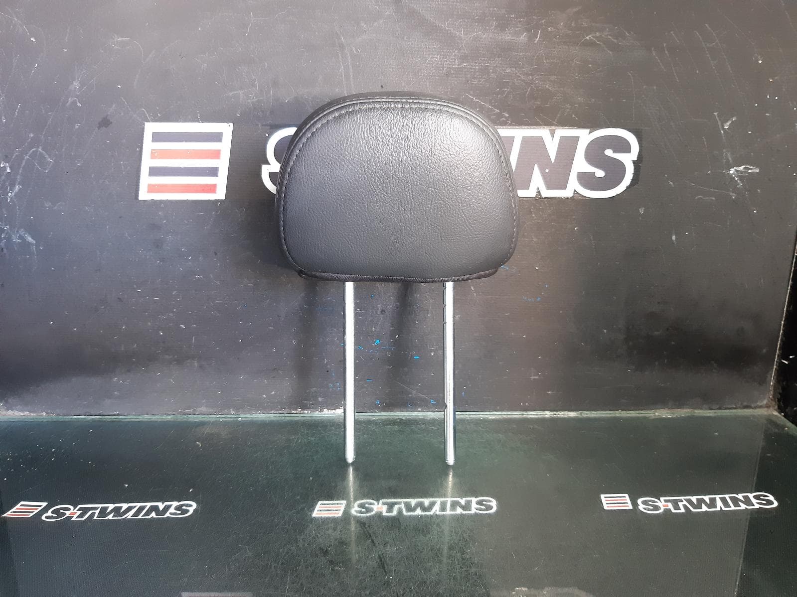 Used auto part listing image: 2014 JEEP PATRIOT HEADREST CENTRE REAR, CLOTH, MK, 08/07-12/16 0000360193