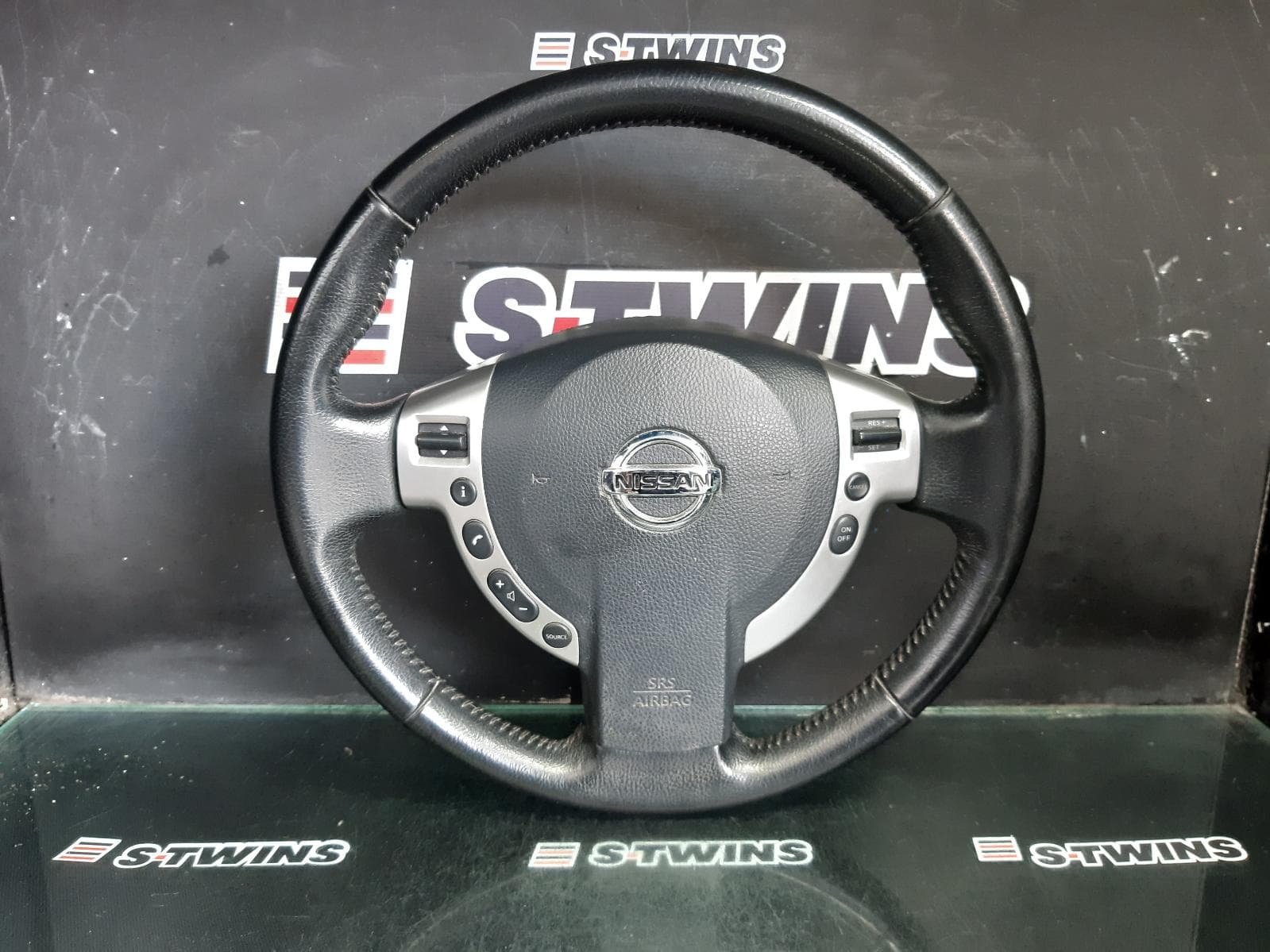 Used auto part listing image: 2013 NISSAN DUALIS STEERING WHEEL J10, 10/07-05/14 0000359583