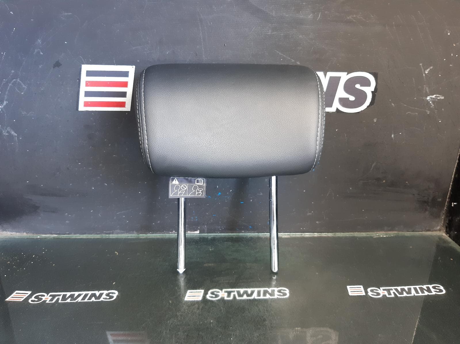 Used auto part listing image: 2016 SUBARU OUTBACK HEADREST RH REAR, LEATHER, BLACK, 6TH GEN, 08/14-12/20 0000360734