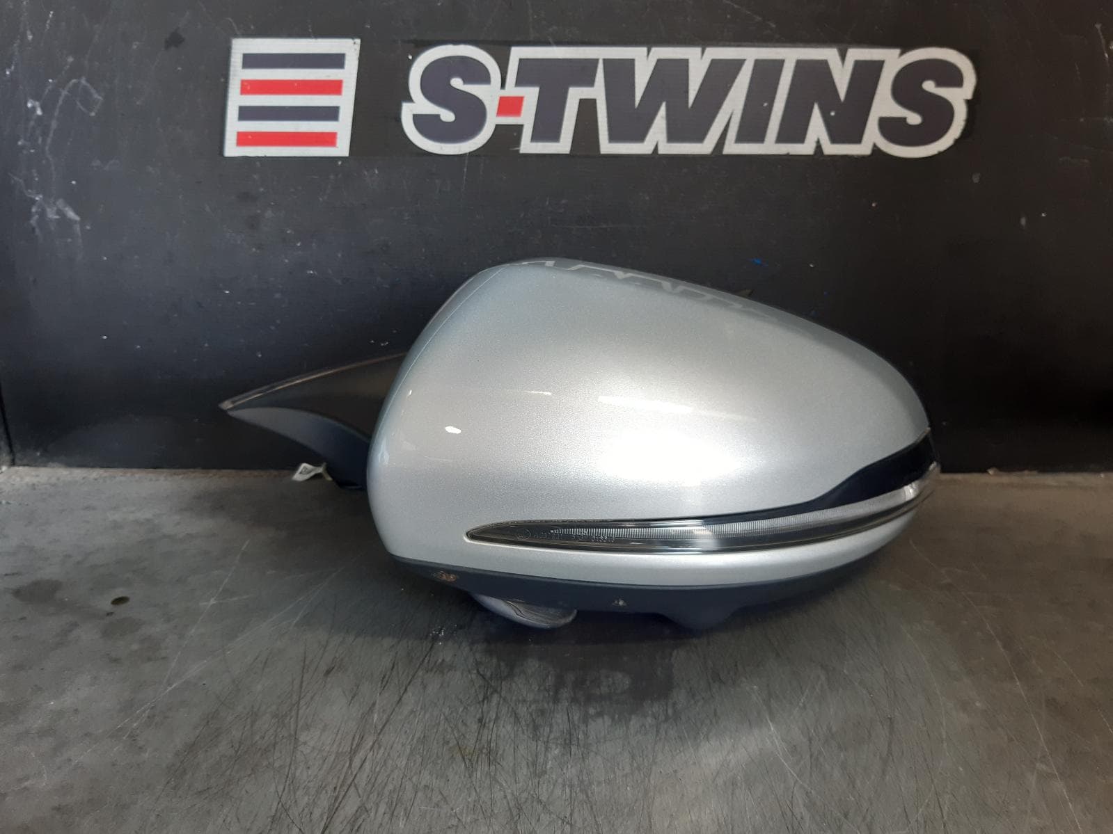 Used auto part listing image: 2015 MERCEDES GLC CLASS LEFT DOOR MIRROR X253/C253, W/ BLIND SPOT, MEMORY, 09/15-03/23 0000358676