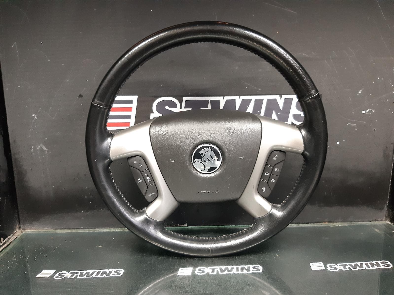 Used auto part listing image: 2014 HOLDEN CAPTIVA STEERING WHEEL W/ AUDIO AND PHONE CONTROL TYPE, CAPTIVA 7 (VIN KL3C), LTZ, CG, 01/11-06/18 0000352136