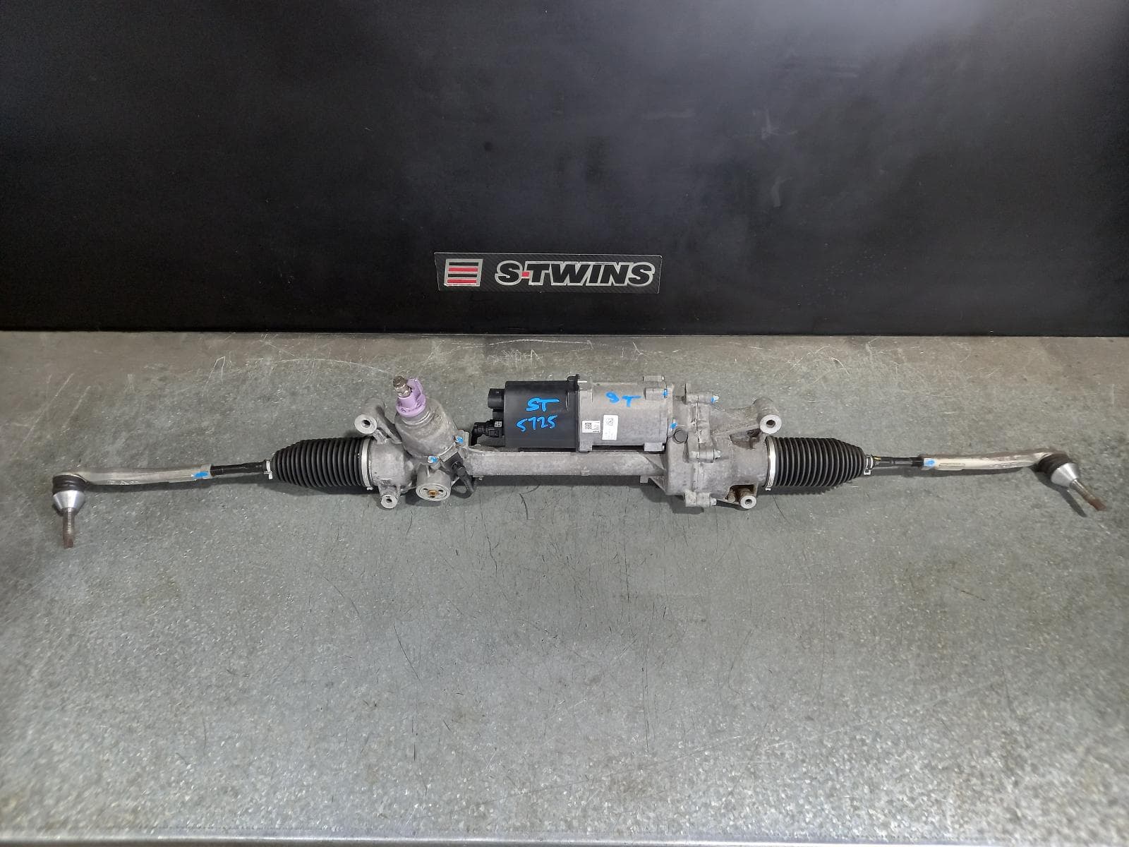 Used auto part listing image: 2015 MERCEDES C CLASS STEERING BOX RACK W205/S205, C220d/C250BD/C300/C300 HYBRID/C200BD/C350e, STANDARD TYPE, 08/14-09/21 0000236296