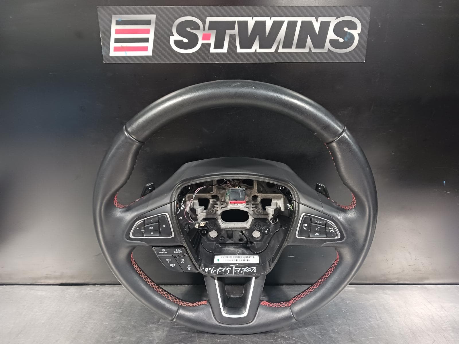 Used auto part listing image: 2019 FORD ESCAPE STEERING WHEEL LEATHER, RED STICHING, ZG, 09/16-05/20 0000207972