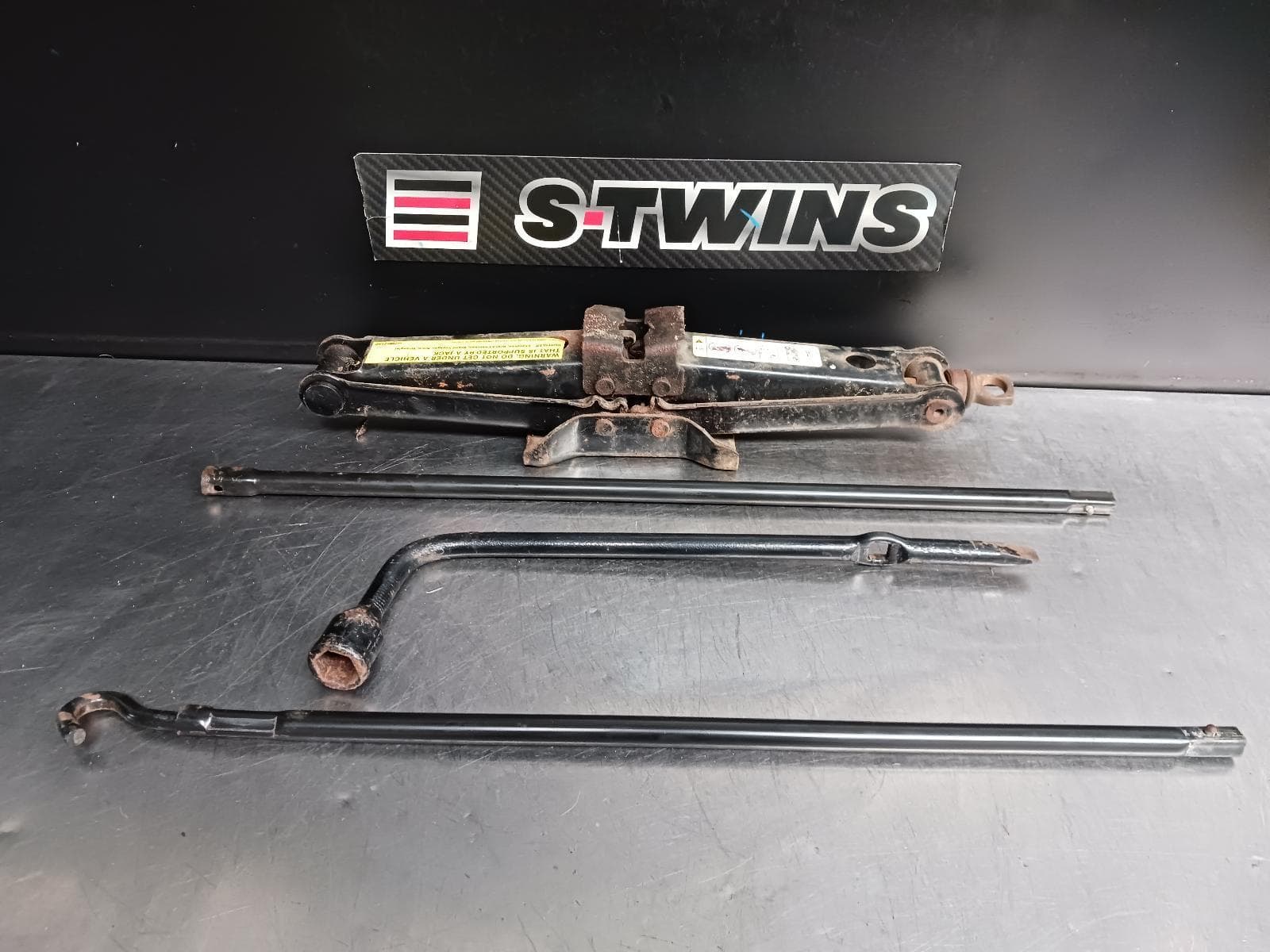 Used auto part listing image: 2013 JEEP WRANGLER JACK TOOL KIT JK, 12/06-07/18 0000248540