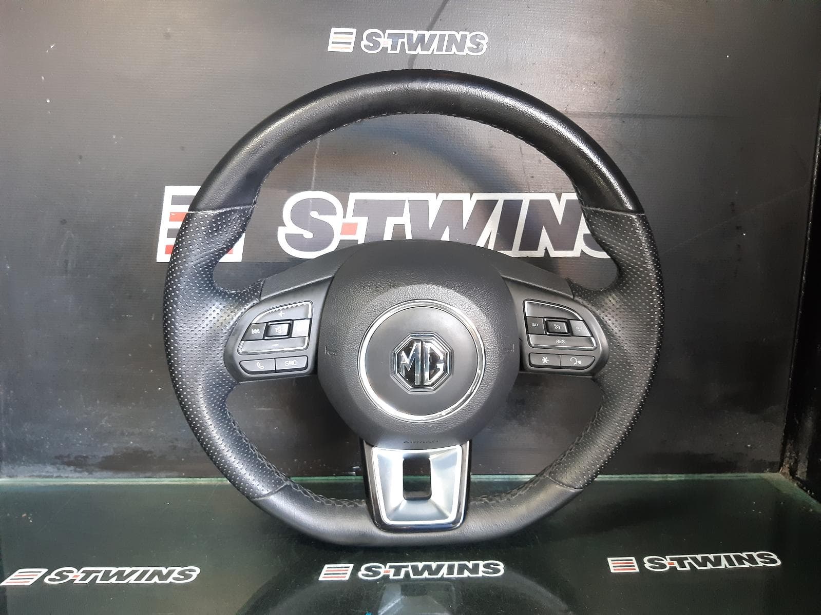 Used auto part listing image: 2021 MG MG3 STEERING WHEEL SZP1, LEATHER, 07/18- 0000249436