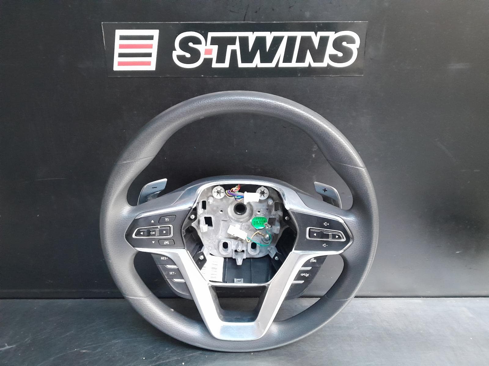 Used auto part listing image: 2022 LDV G10 VAN STEERING WHEEL VINYL, SV7C, VAN, 07/21- 0000266219