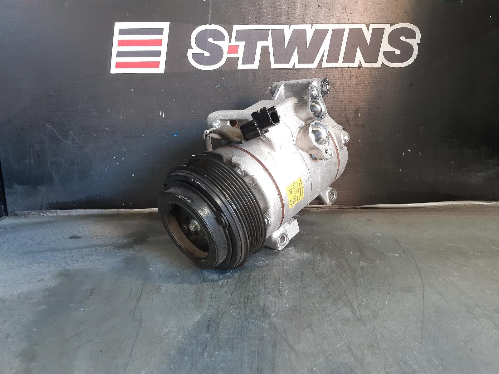 Used auto part listing image: 2021 MAZDA CX5 A C COMPRESSOR KF, 2.5, PY-VPTR CODE, PETROL, TURBO, 05/18- 0000270485