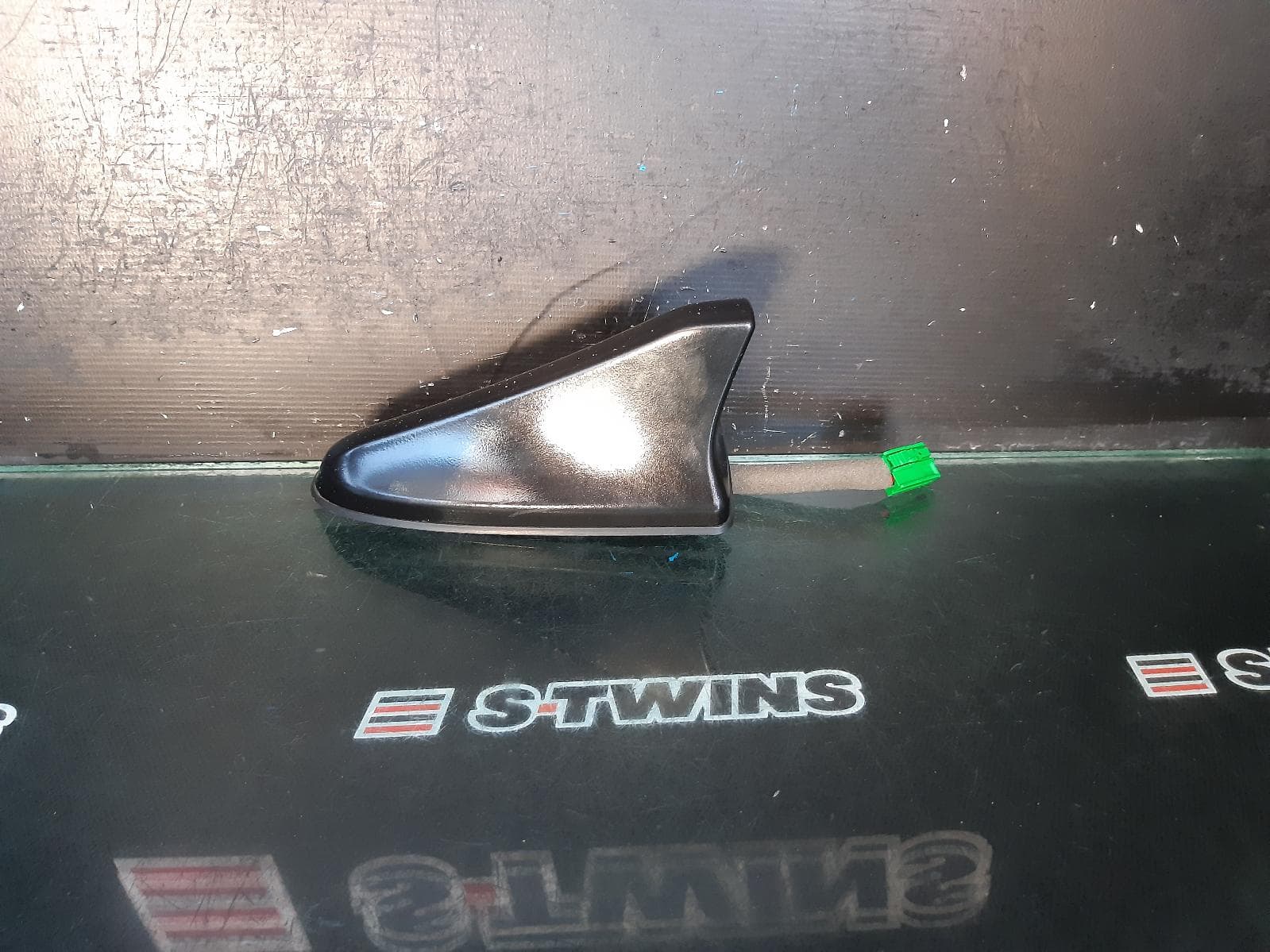 Used auto part listing image: 2021 KIA CERATO ANTENNA BD, SHARK FIN TYPE, 04/21- 0000225038