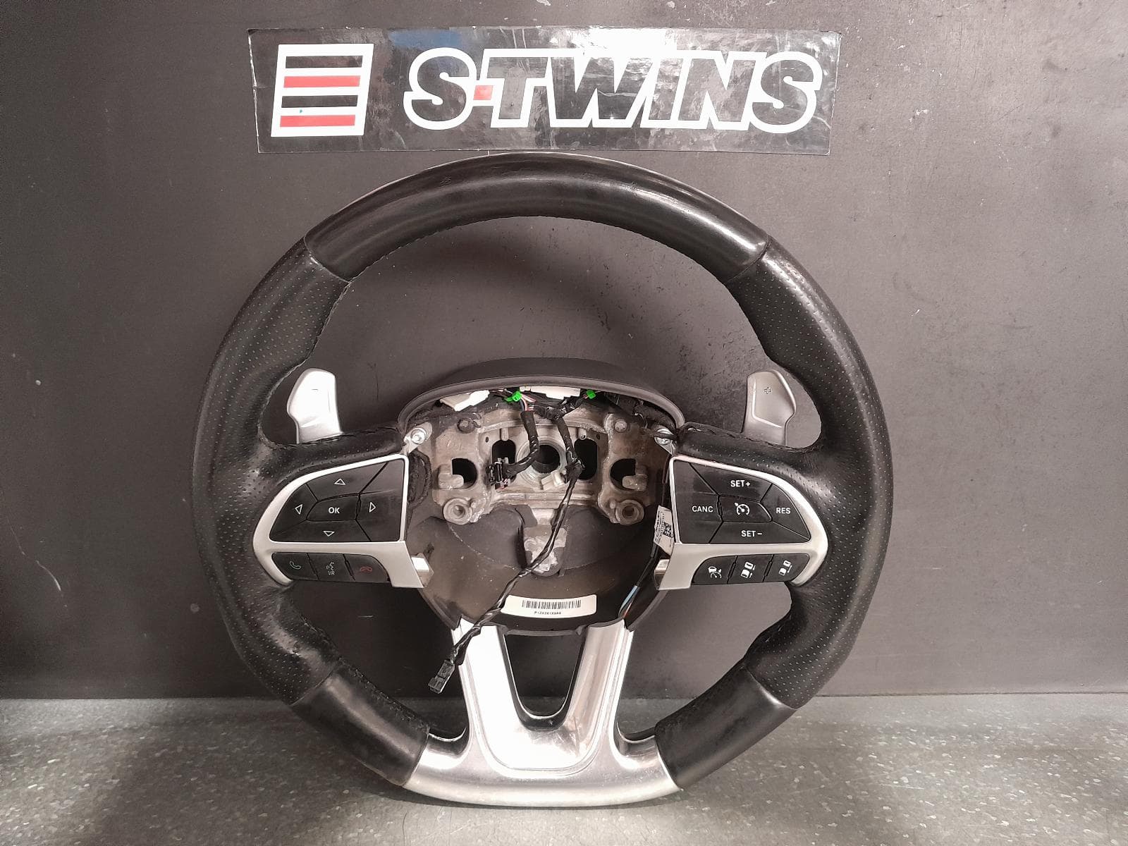 Used auto part listing image: 2015 JEEP GRANDCHEROKEE STEERING WHEEL SRT TYPE, WK, 04/13-02/22 0000325188