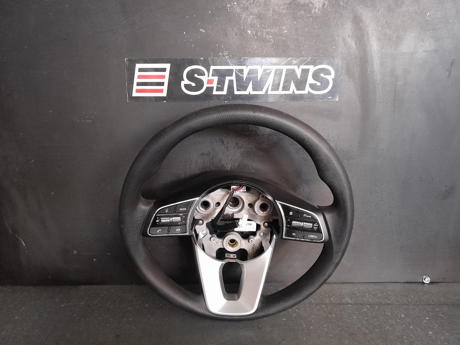 Used auto part listing image: 2021 KIA SELTOS STEERING WHEEL RUBBER TYPE, W/ ASCC TYPE, NON HEATED TYPE, SP2, 07/19- 0000346122