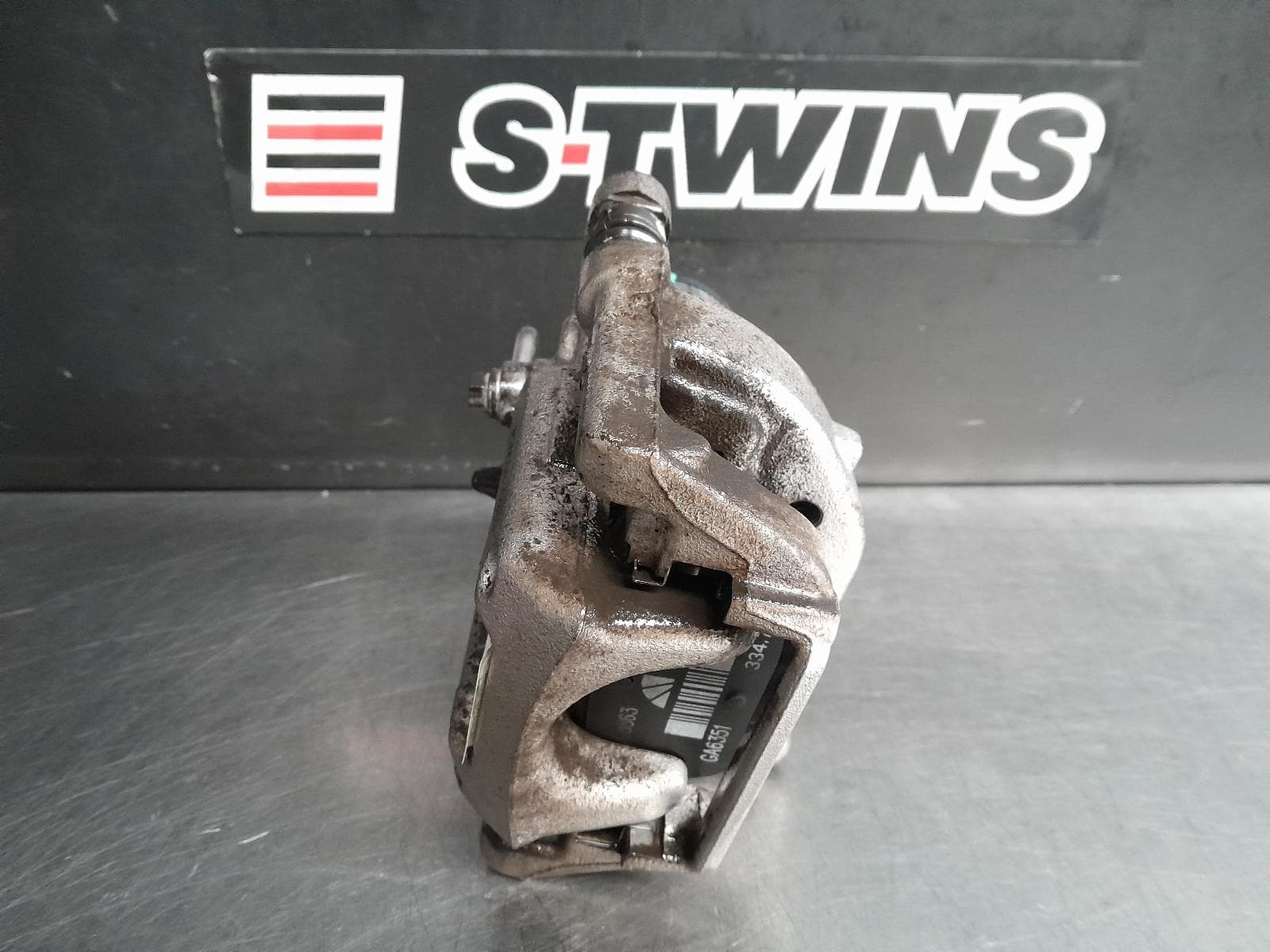 Used auto part listing image: 2018 PEUGEOT 3008 CALIPER LH REAR, P84, 10/16- 0000289836