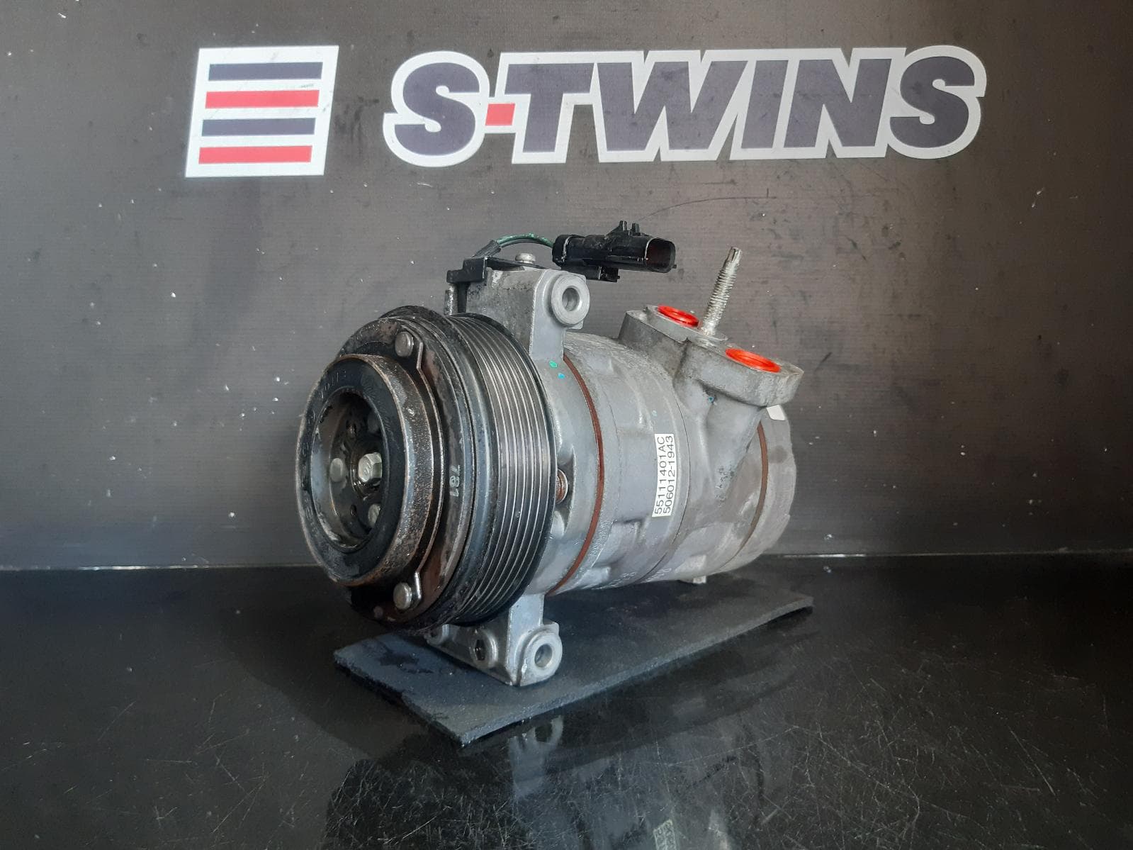 Used auto part listing image: 2007 DODGE NITRO A C COMPRESSOR KA, 2.8, DIESEL, 06/07-07/10 0000126858