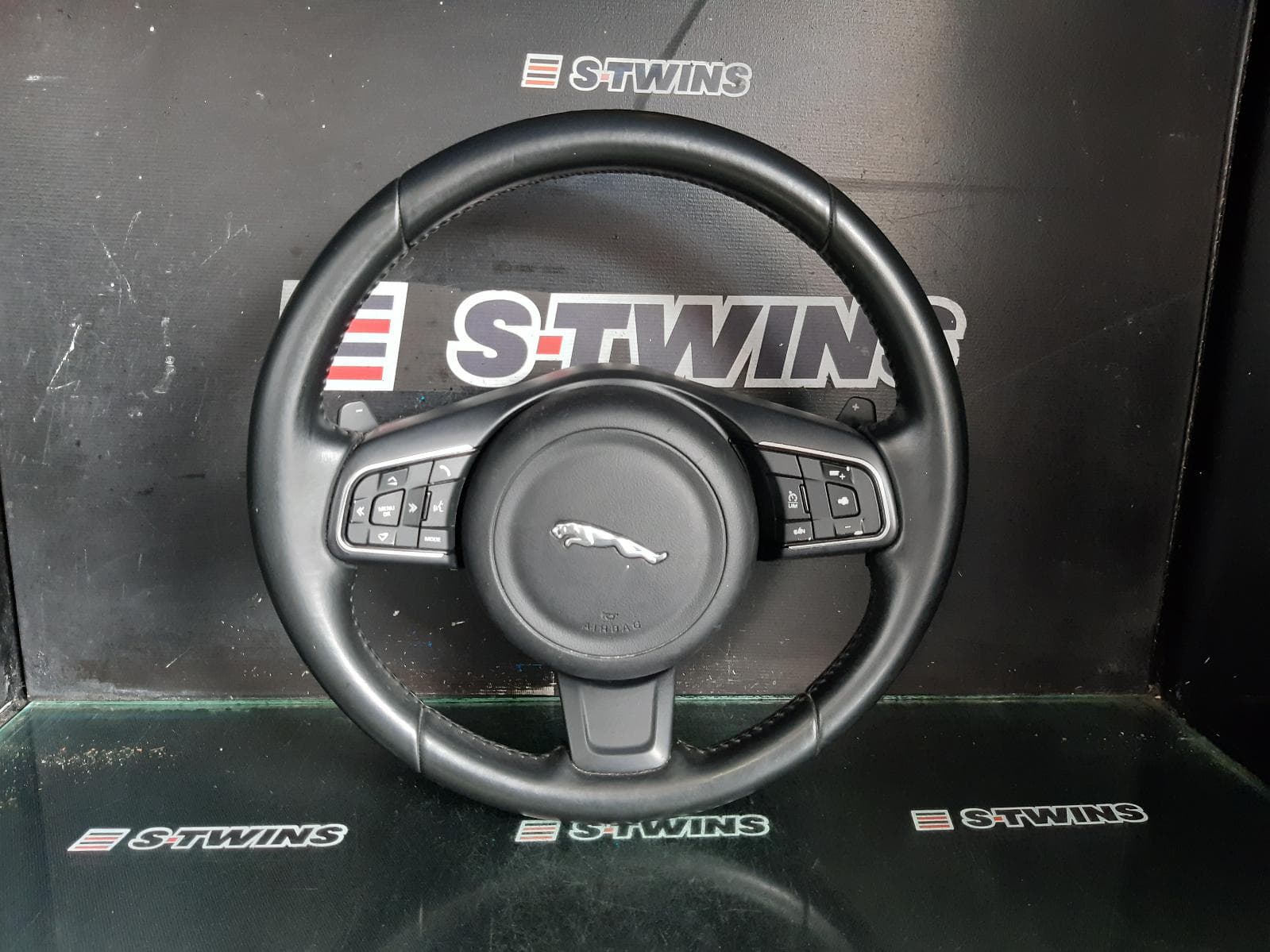 Used auto part listing image: 2017 JAGUAR XE STEERING WHEEL LEATHER, NON HEATED TYPE, X760, 05/15-04/19 0000315405