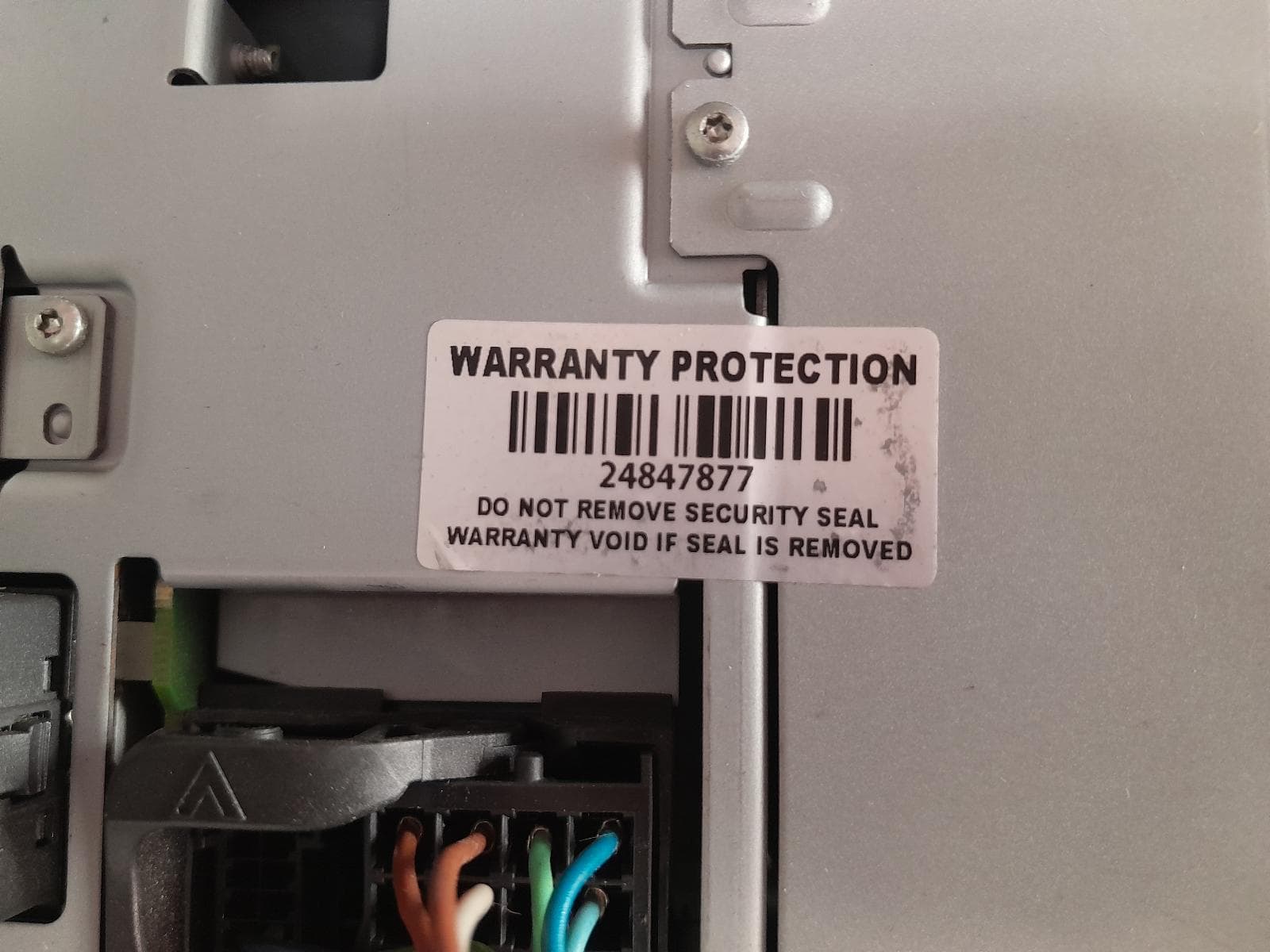 Used auto part listing image: 2011 HOLDEN COMMODORE HEAD UNIT ONLY, SINGLE DISC CD PLAYER SS/SS-V/SV6, VE S2, 09/10-05/13 0000352212