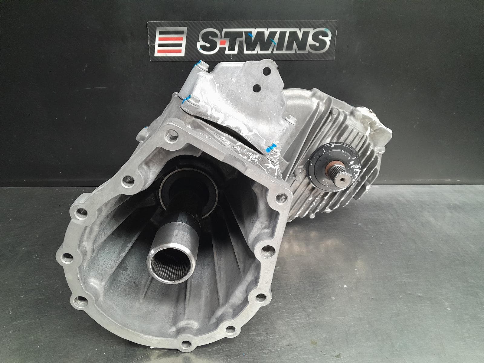 Used auto part listing image: 2011 PORSCHE CAYENNE TRANSFER CASE AUTO, DIESEL, V6, 92A, 07/10-04/18 0000254691