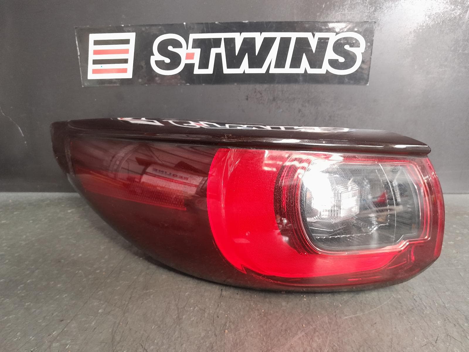 Used auto part listing image: 2023 MAZDA CX5 LEFT TAILLIGHT IN BODY, NON LED TYPE, KF, 09/21- 0000323397