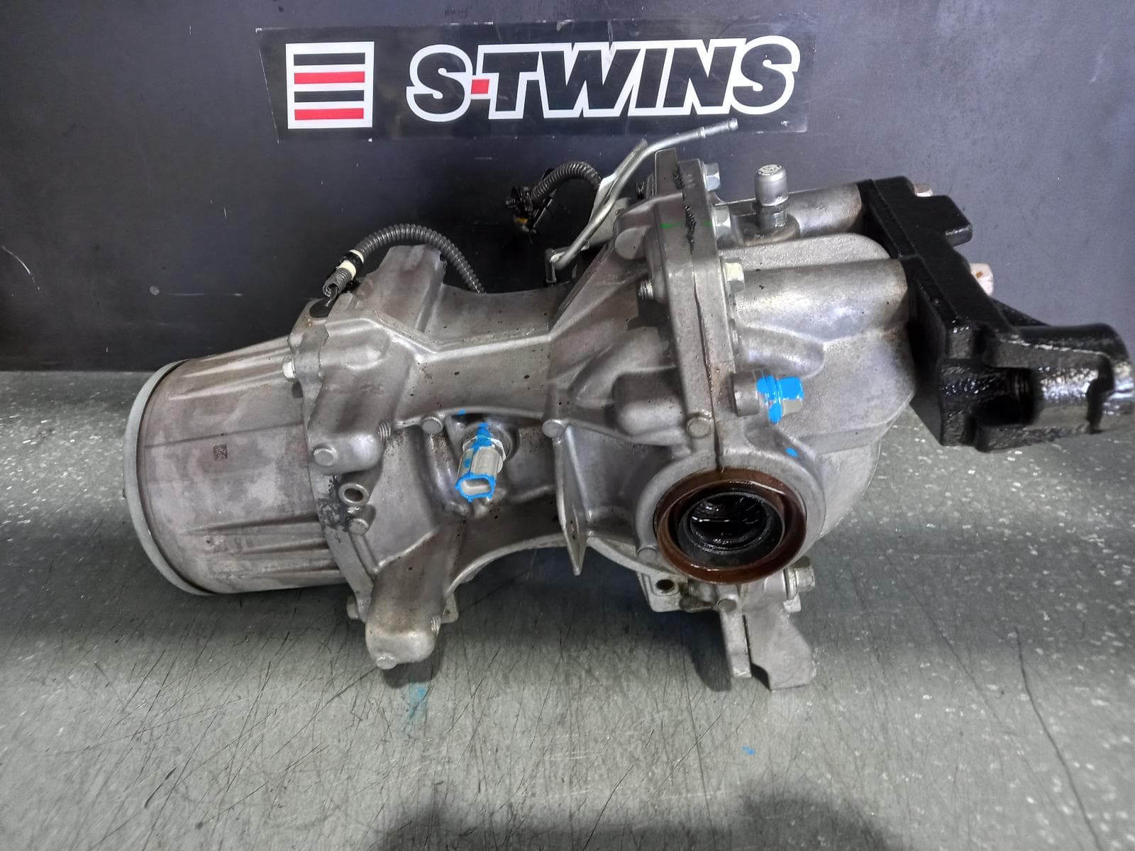 Used auto part listing image: 2012 MAZDA CX5 DIFFERENTIAL CENTRE REAR, 2.2, DIESEL, AUTO T/M, KE, 4.090 RATIO, 02/12-12/16 0000341933
