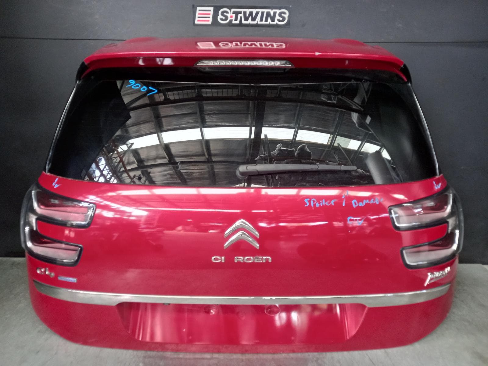 Used auto part listing image: 2016 CITROEN C4 PICASSO BOOTLID TAILGATE TAILGATE, B7, GRAND PICASSO, W/ POWER LIFTGATE TYPE, 02/14- 0000359585