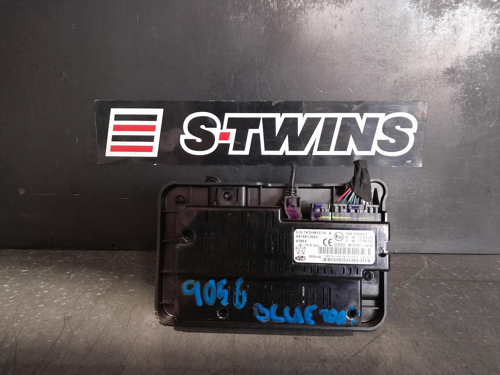 Used auto part listing image: 2013 DODGE JOURNEY BLUETOOTH MODULE, JC, 05/08-12/16 0000343616
