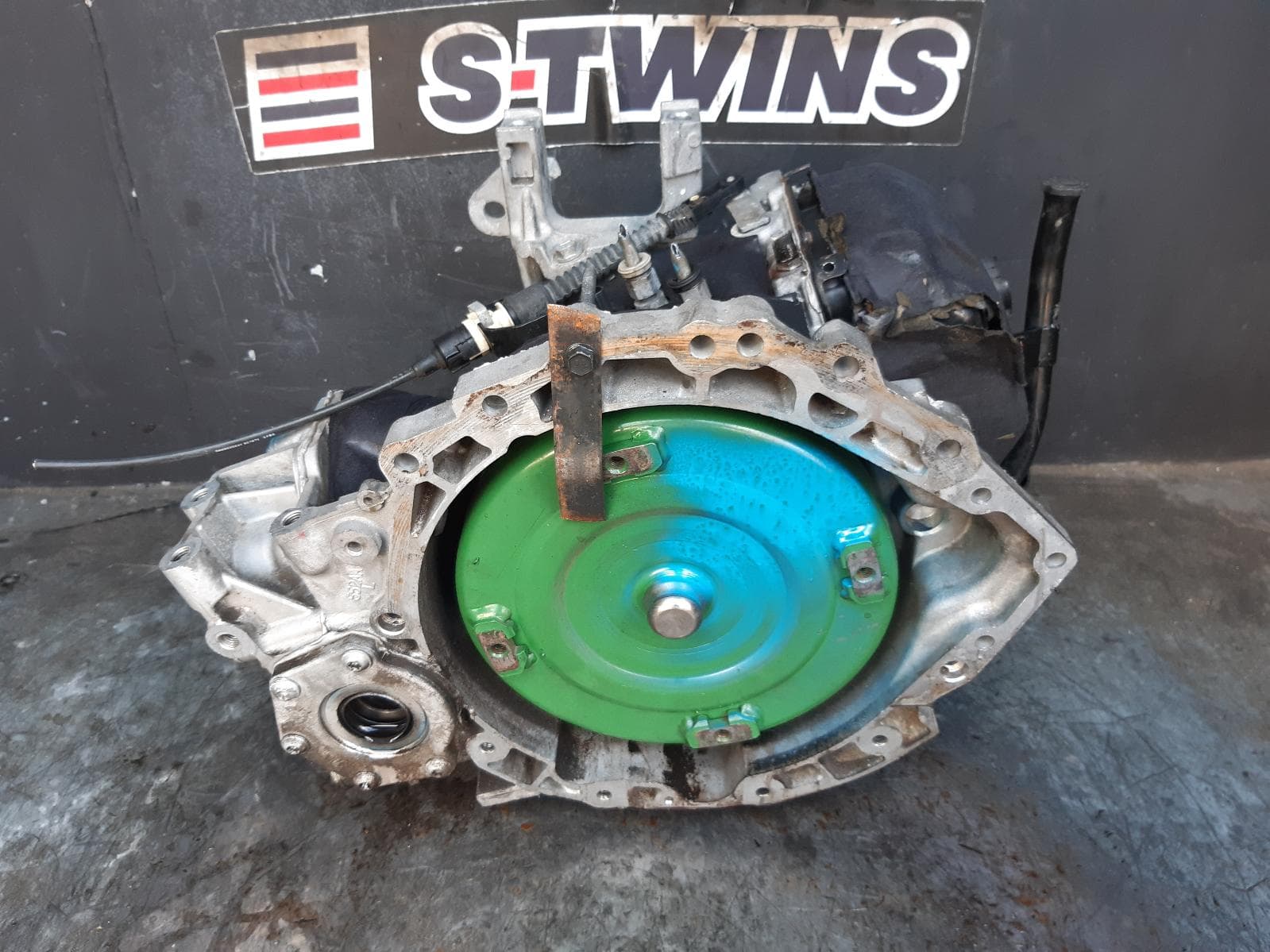 Used auto part listing image: 2011 CHRYSLER VOYAGER TRANS GEARBOX AUTO, 2.8, 6 SPEED, DIESEL, RT, 03/08-12/14 0000344297