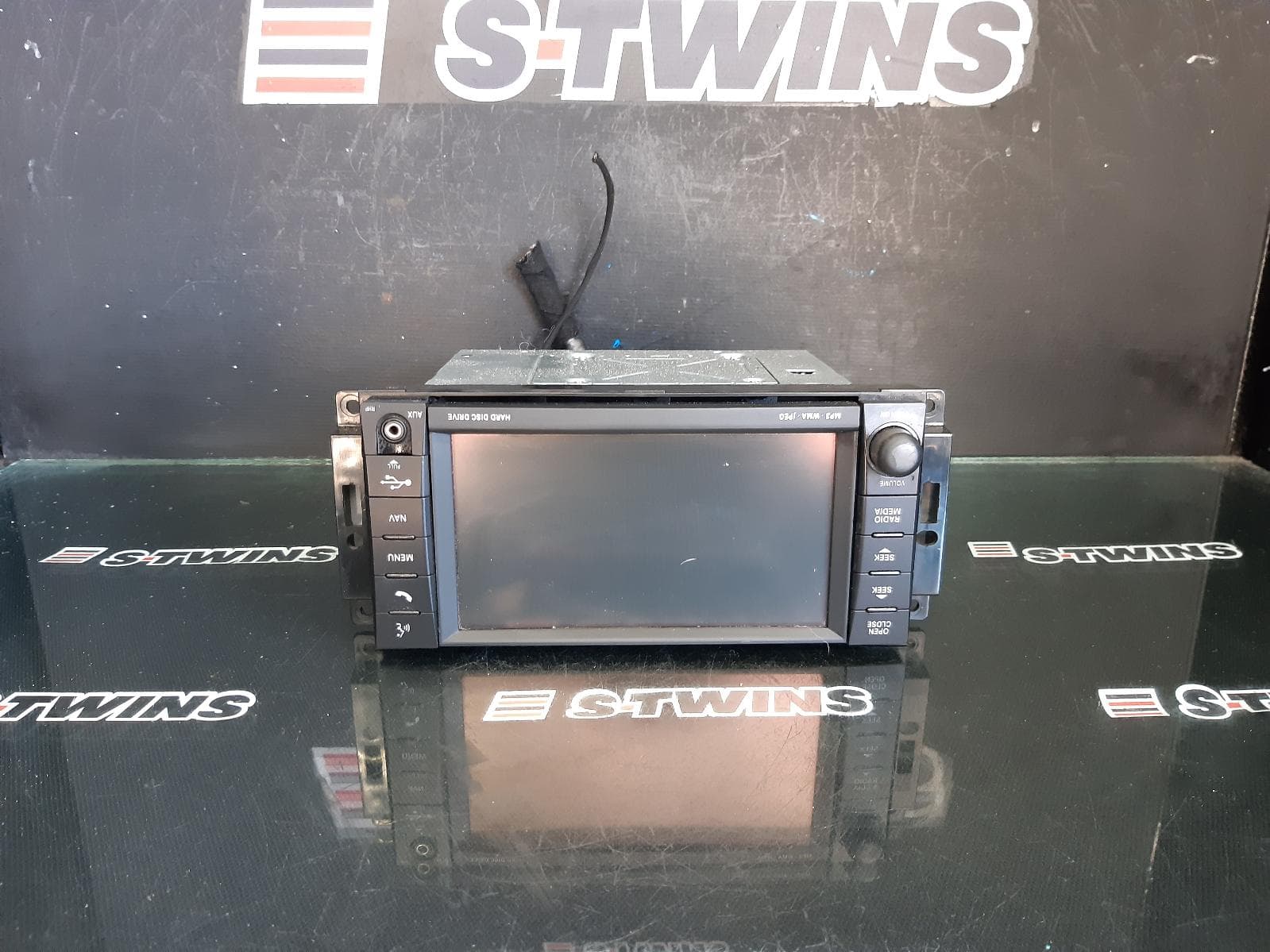 Used auto part listing image: 2011 CHRYSLER VOYAGER SAT NAV HEAD UNIT, RT, 03/08-12/14 0000344316
