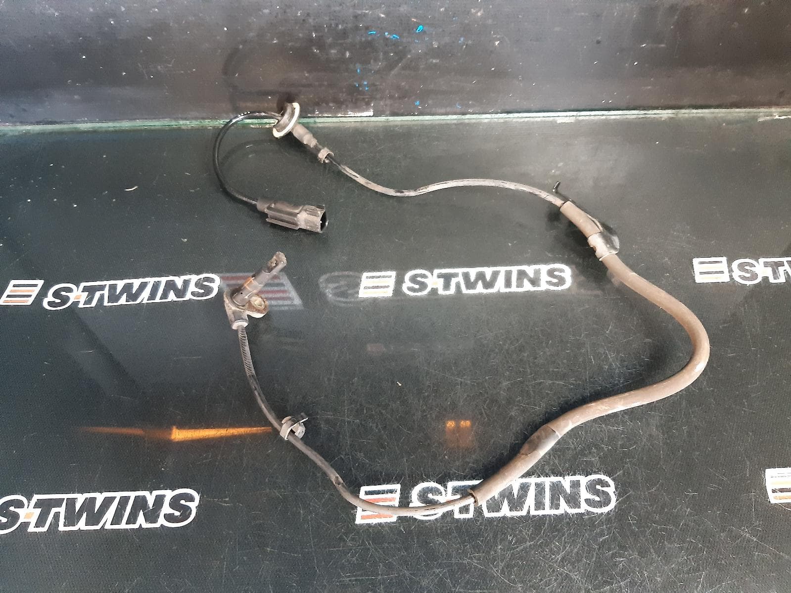 Used auto part listing image: 2016 FIAT FREEMONT ABS SENSOR LH FRONT, JF, 04/13-01/17 0000345660