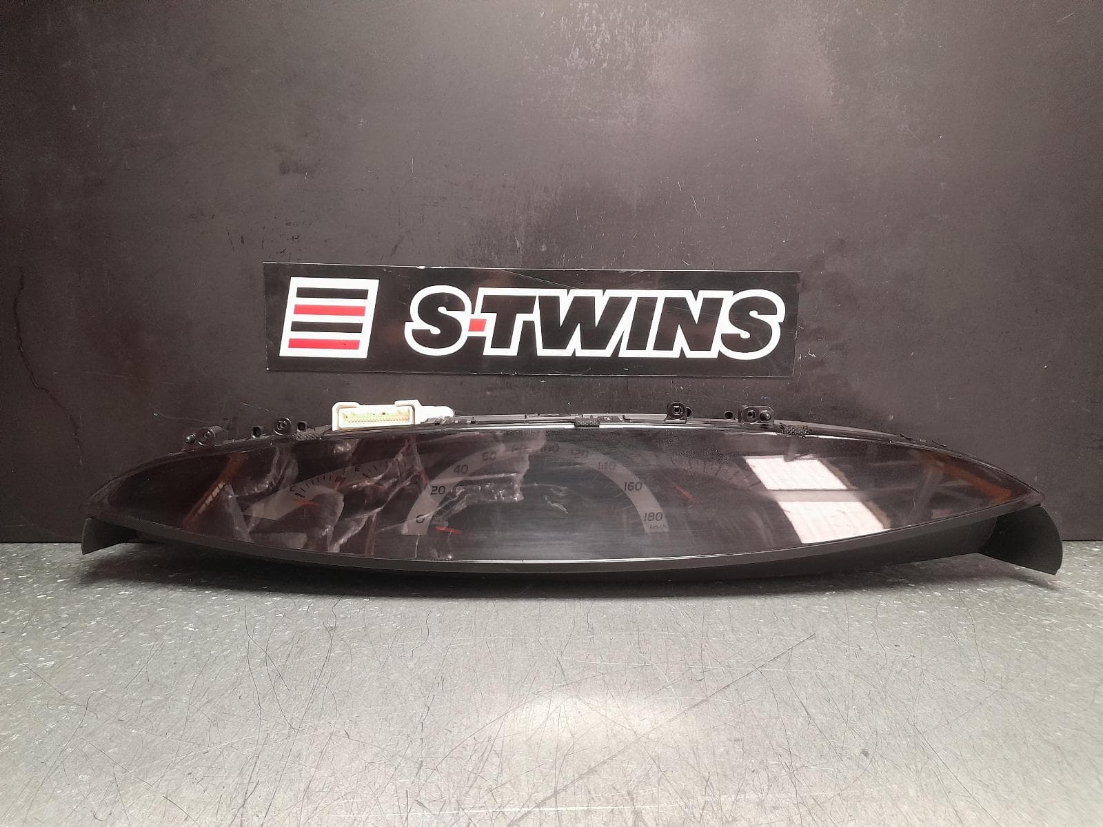Used auto part listing image: 2014 TOYOTA ESTIMA INSTRUMENTCLUSTER XR50, 05-19 0000353236