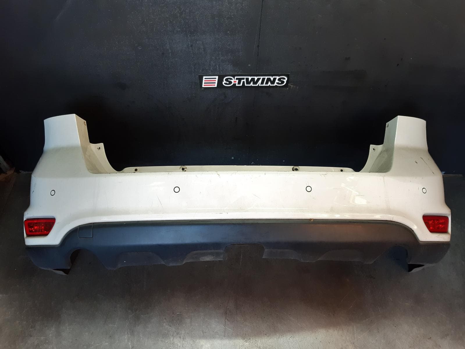 Used auto part listing image: 2015 DODGE JOURNEY REAR BUMPER JC, 07/11-12/16 0000345914
