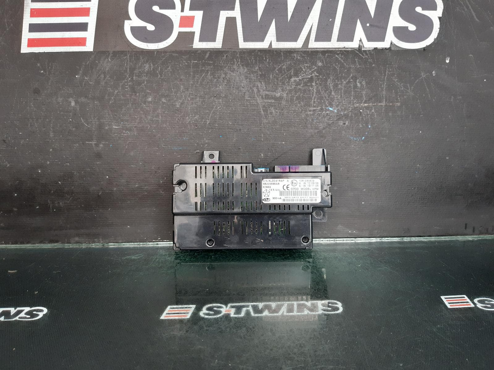 Used auto part listing image: 2015 DODGE JOURNEY BLUETOOTH MODULE, JC, 05/08-12/16 0000346179