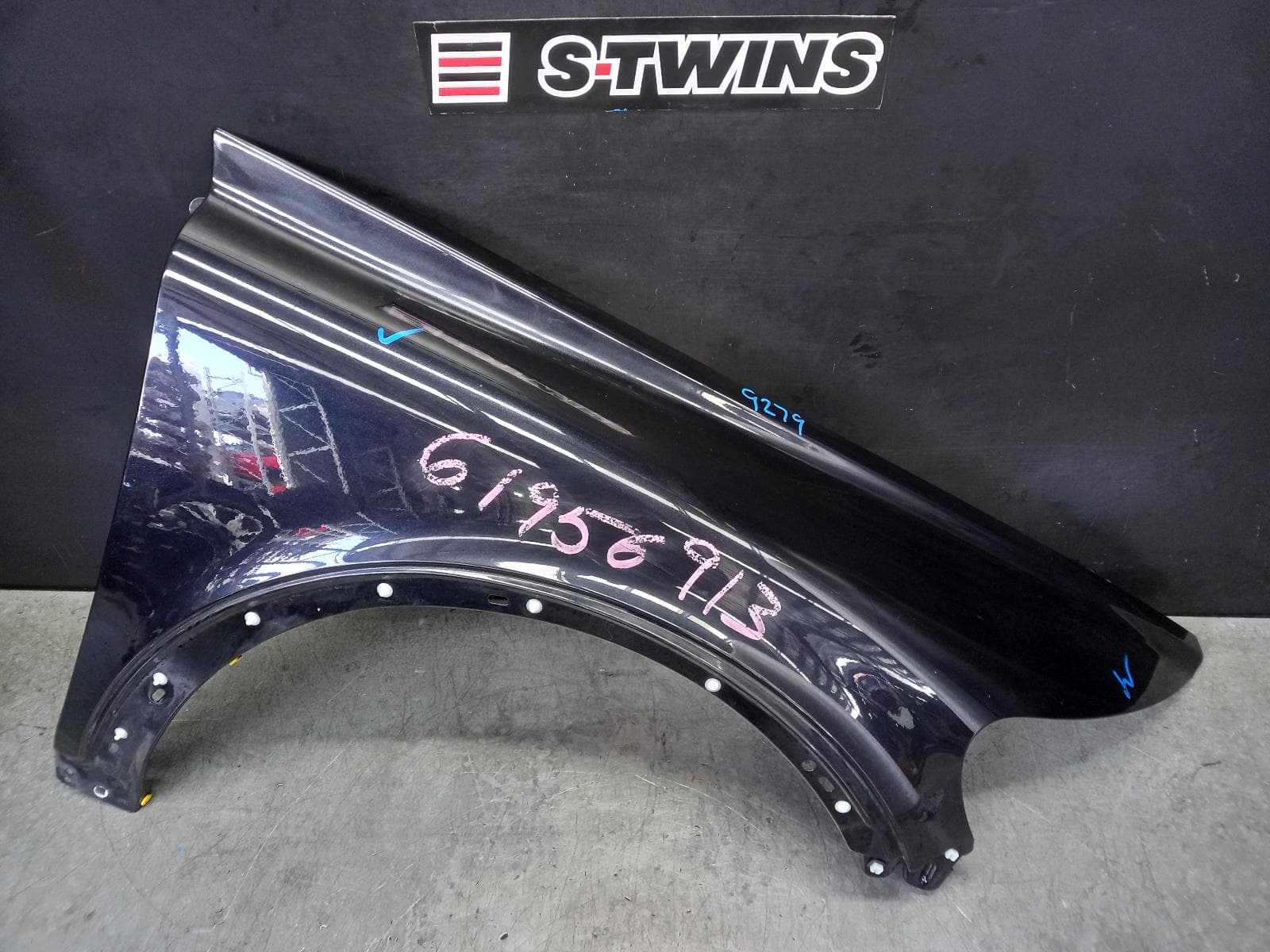Used auto part listing image: 2008 VOLVO C30 RIGHT GUARD VIN YV1MK..., 04/07-04/10 0000349712