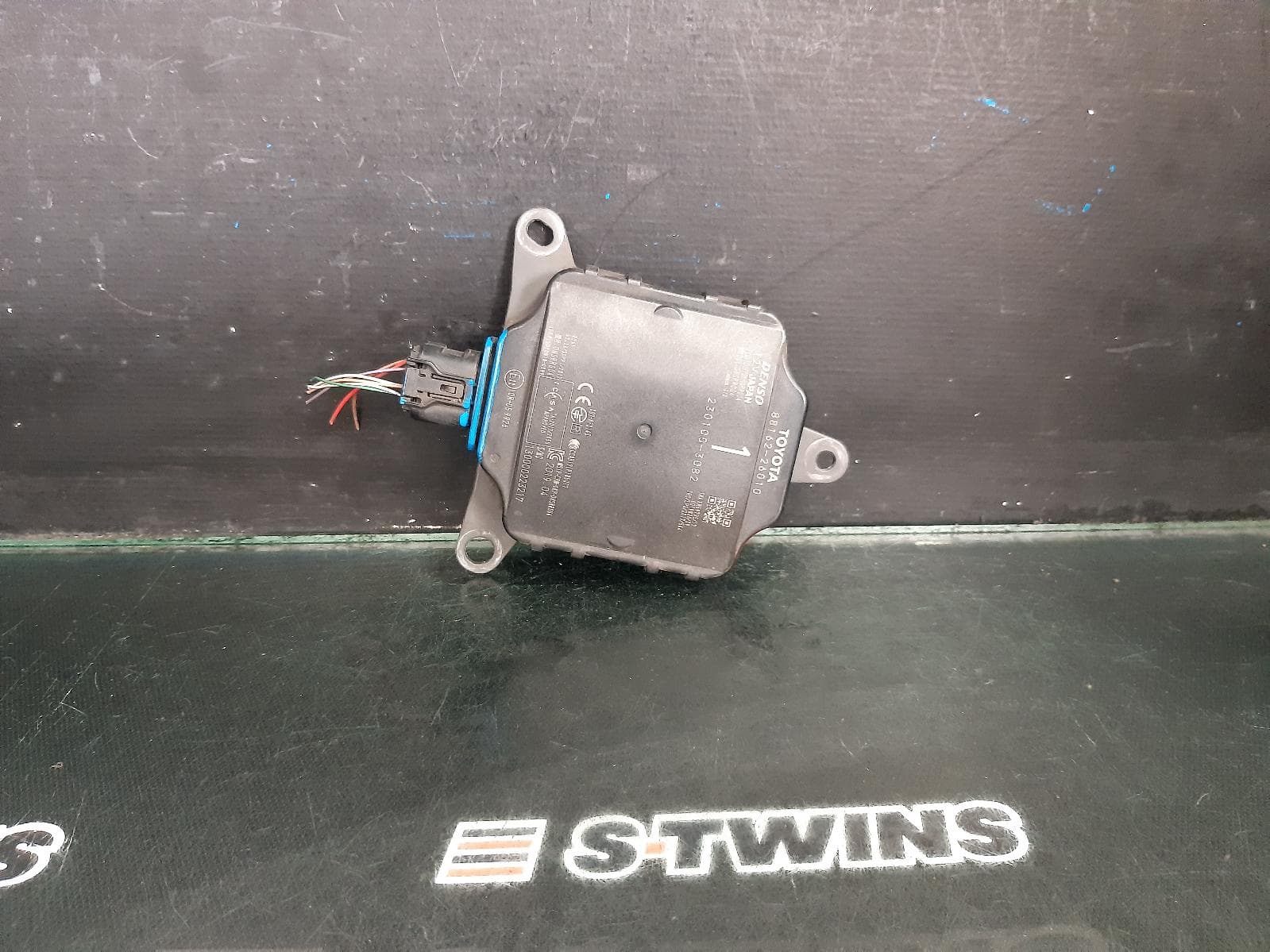 Used auto part listing image: 2020 TOYOTA HIACE MISC SWITCH RELAY 300 SERIES, 02/19- 0000350168