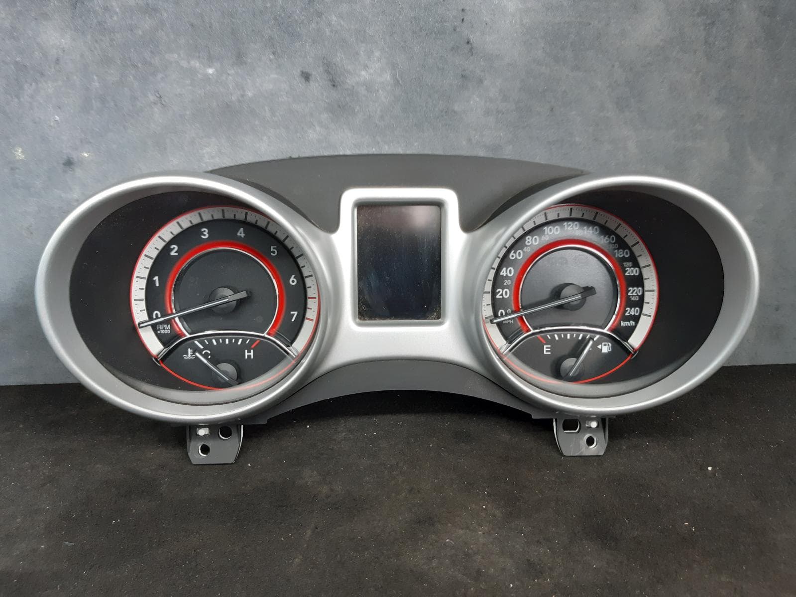 Used auto part listing image: 2016 FIAT FREEMONT INSTRUMENTCLUSTER PETROL, AUTO T/M, JF, 04/13-01/17 0000097271