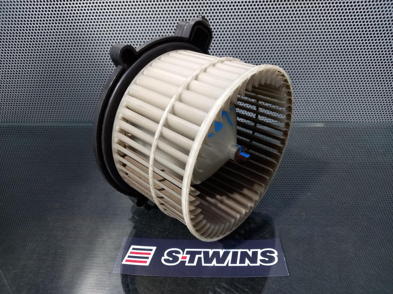 Used auto part listing image: 2006 FORD TERRITORY HEATER FAN MOTOR SX-SY MKII, 05/04-04/11 0000152585