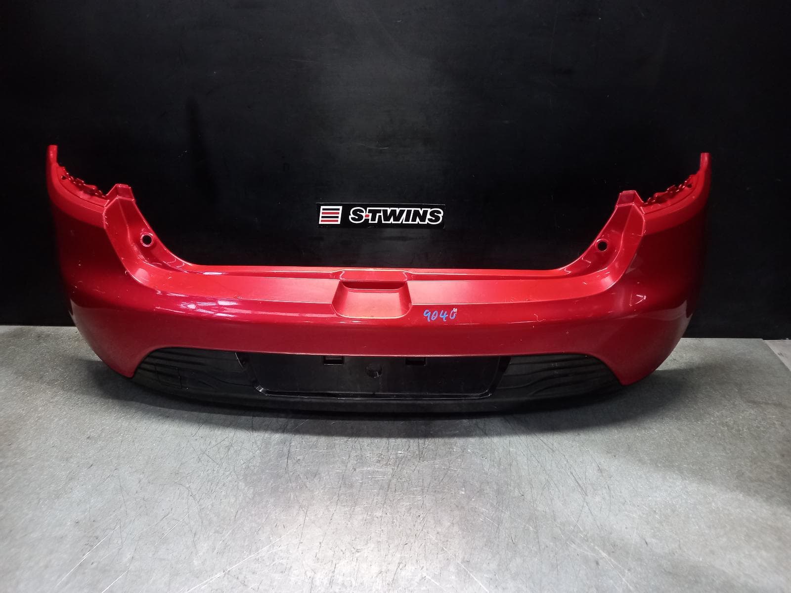 Used auto part listing image: 2013 RENAULT CLIO REAR BUMPER X98, AUTHENTIQUE/EXPRESSION, NON PARK SENSOR TYPE, 09/13-07/16 0000361873