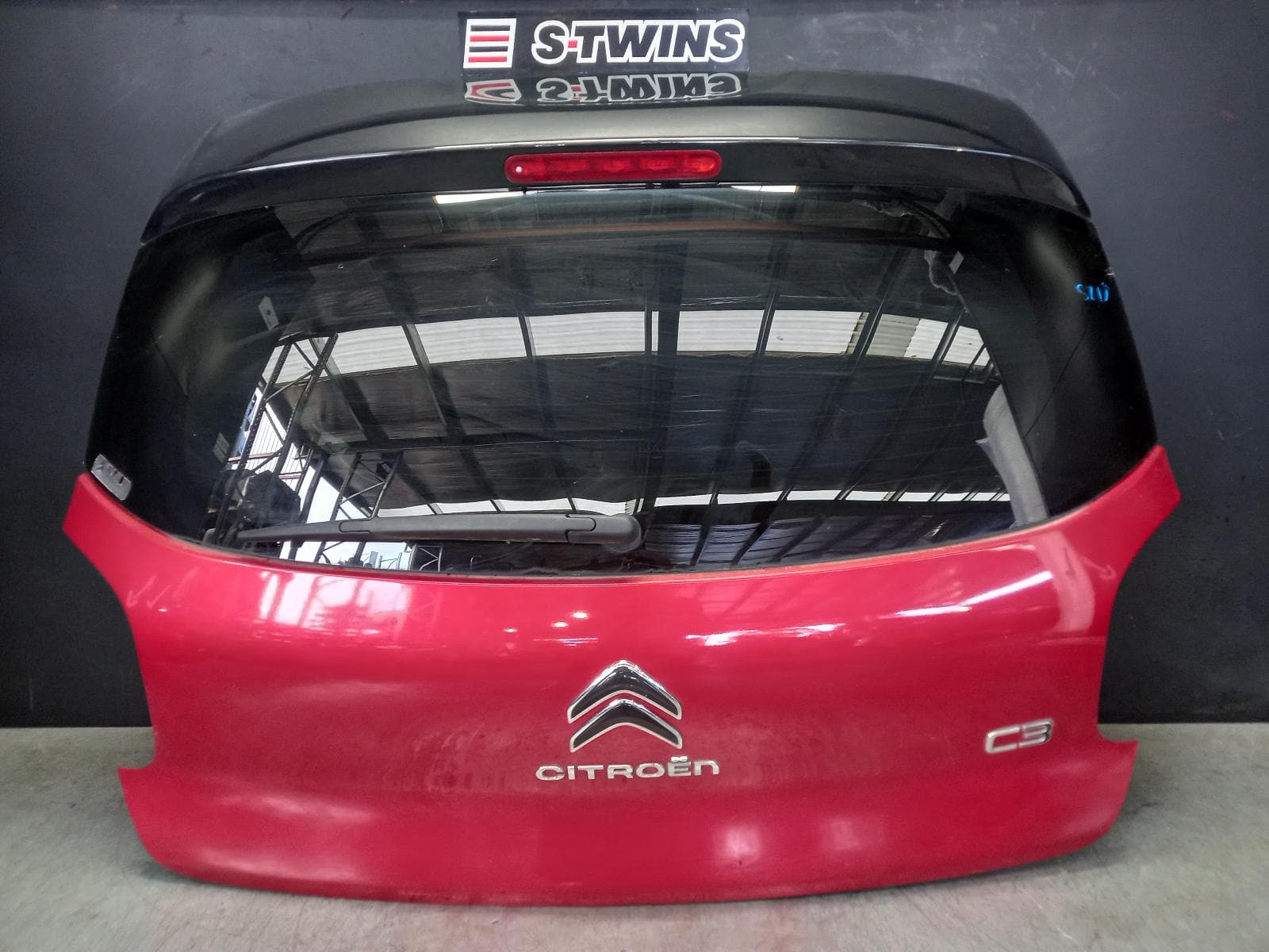 Used auto part listing image: 2021 CITROEN C3 BOOTLID TAILGATE TAILGATE, B618, 08/17- 0000349731