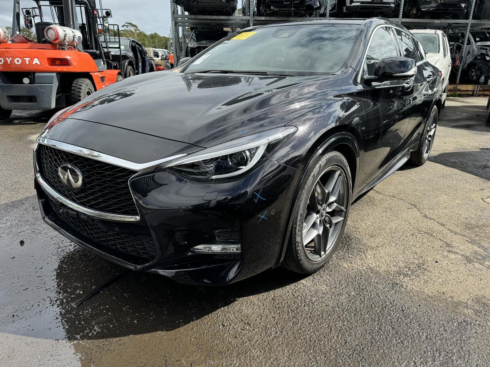 2016 INFINITI Q30 3