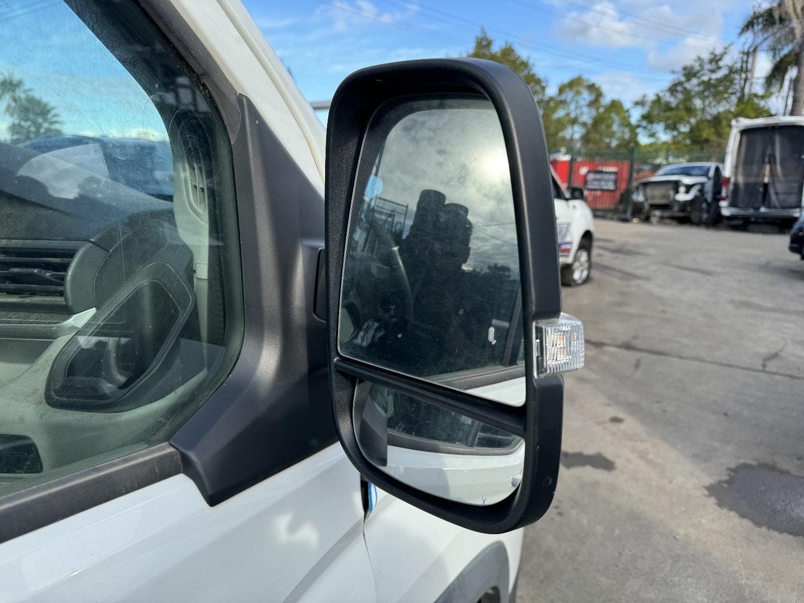 2021 LDV DELIVER 9 14