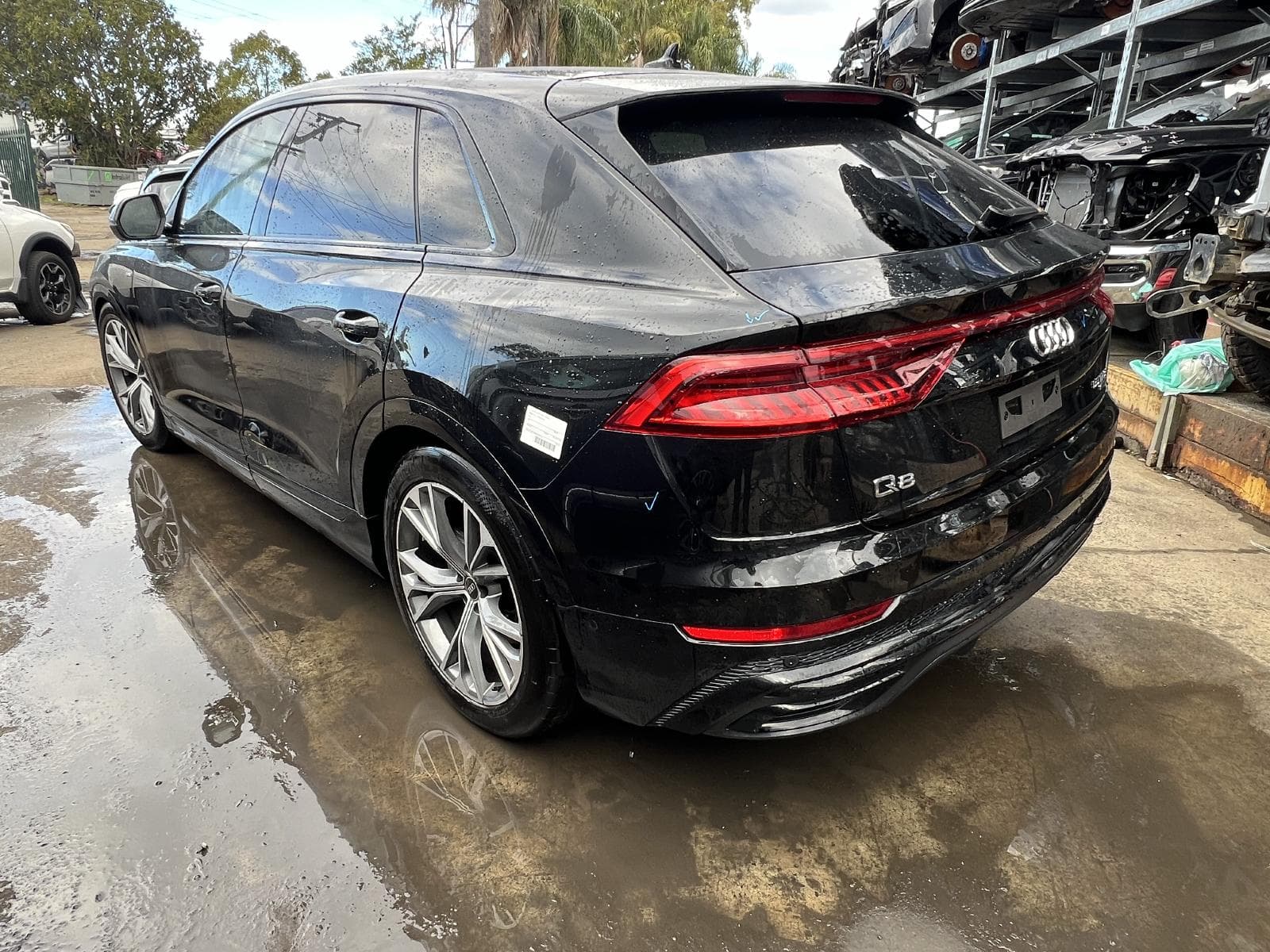 2022 AUDI Q8 3