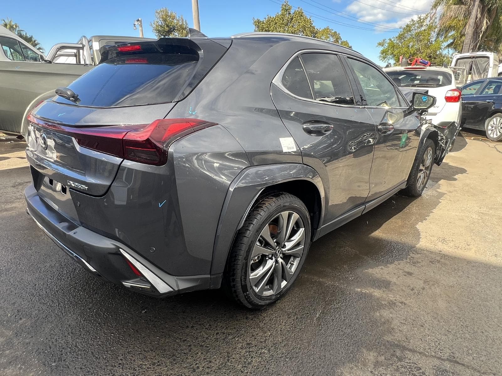 2022 LEXUS UX 4
