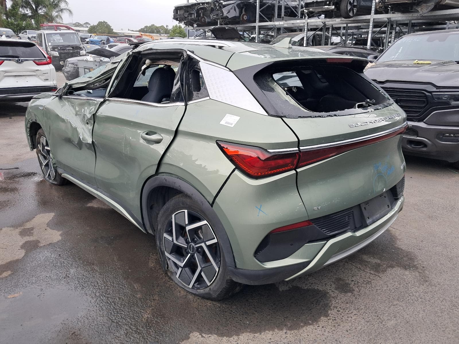 2023 BYD ATTO 3 4