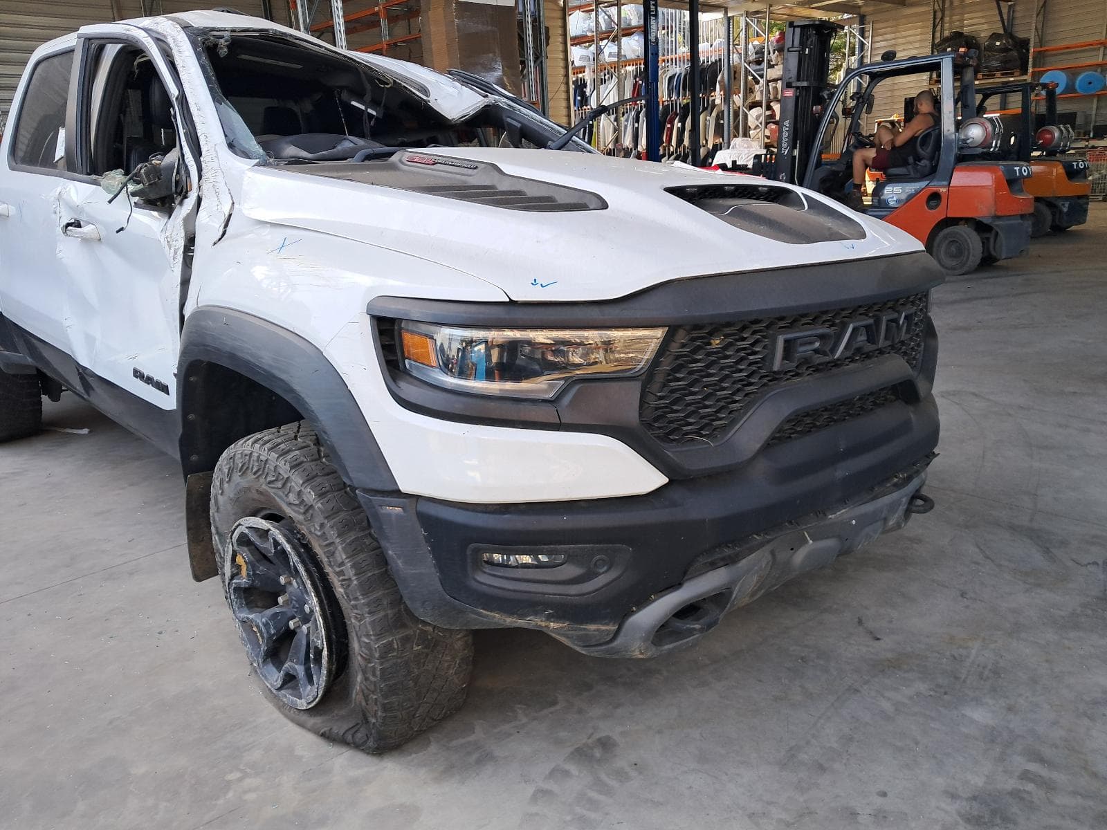 2022 RAM 1500 9