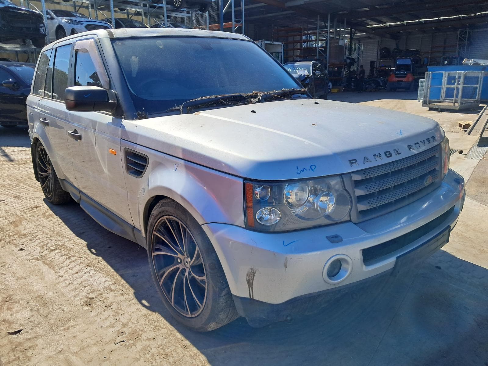 Featured wrecking vehicle: 2008 LAND ROVER RANGEROVER SPORT (stock 8348)