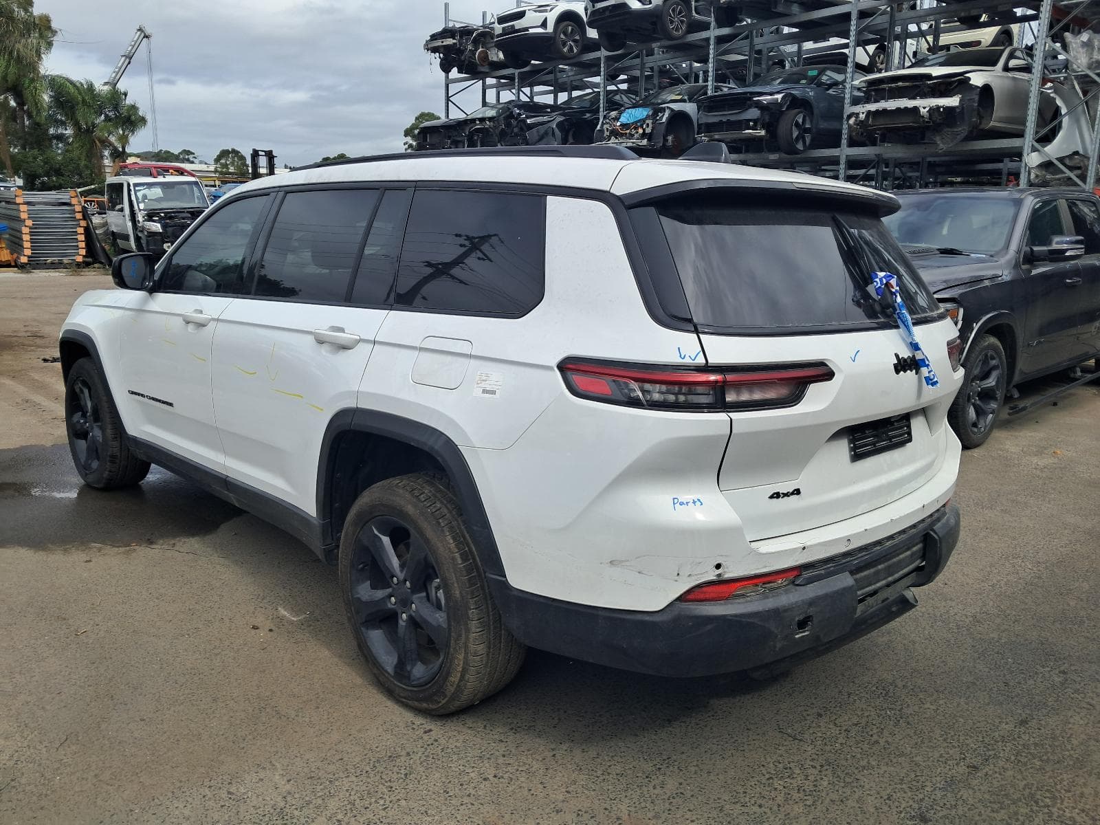 2023 JEEP GRANDCHEROKEE 5