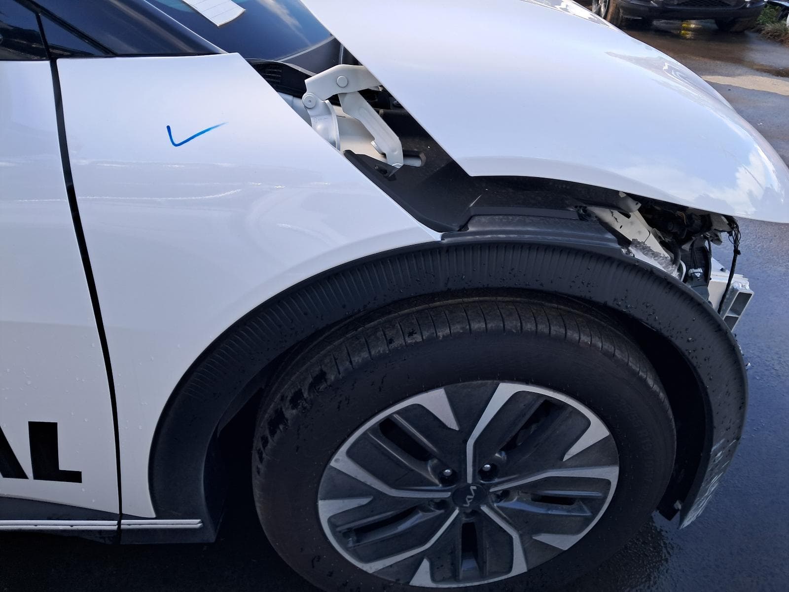 2024 KIA EV6 7